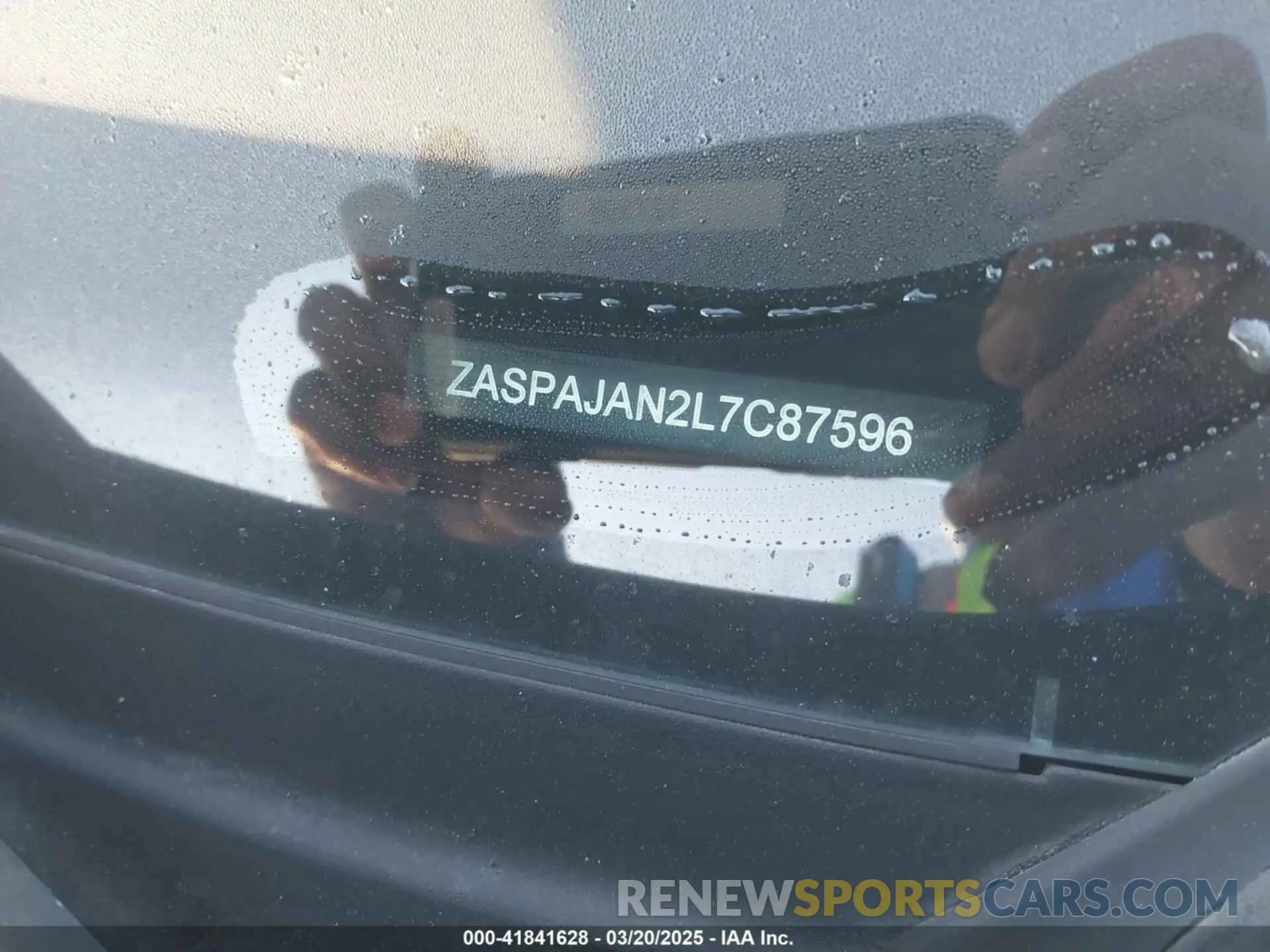 9 Photograph of a damaged car ZASPAJAN2L7C87596 ALFA ROMEO STELVIO 2020