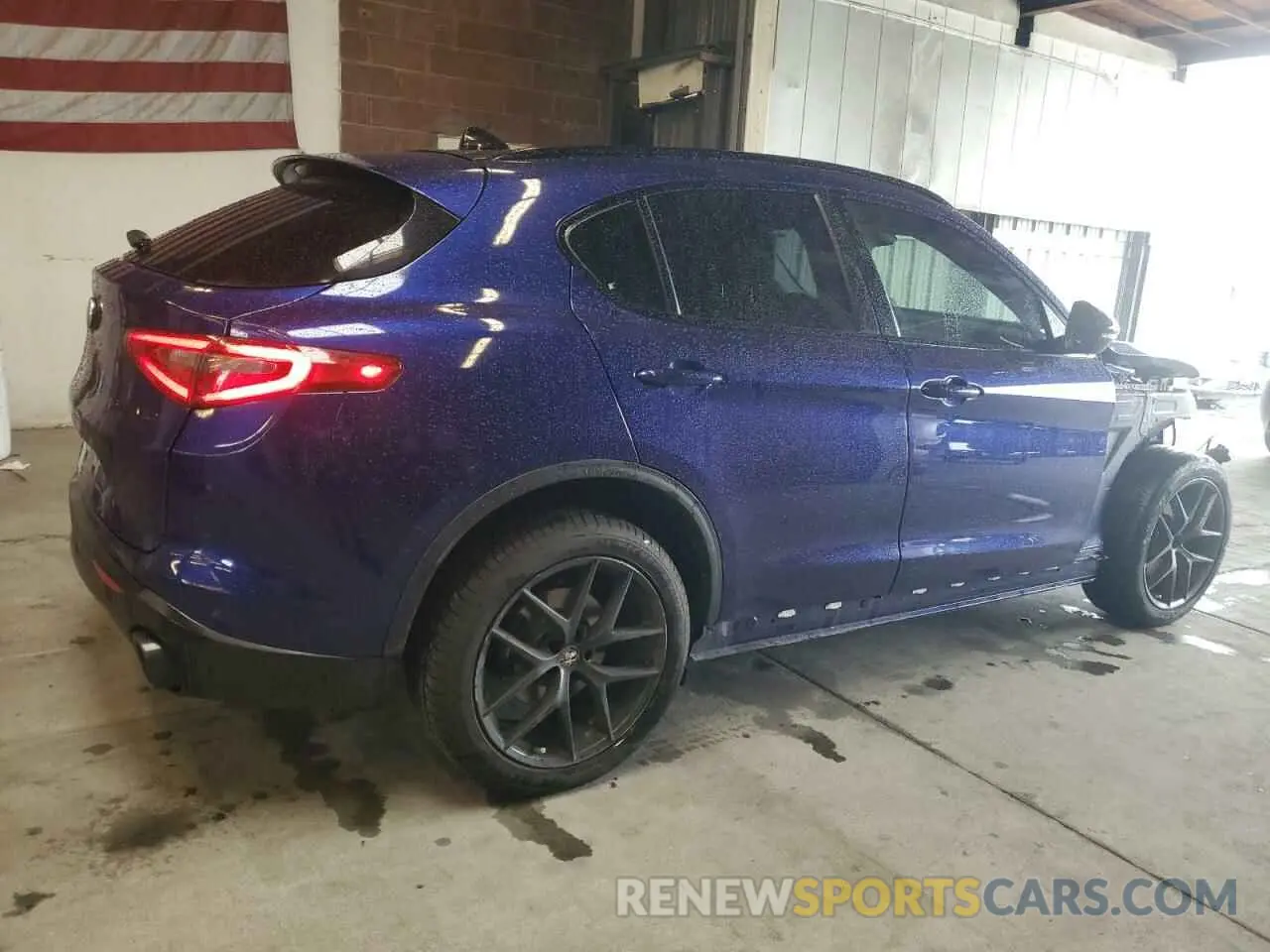 3 Photograph of a damaged car ZASPAJAN2L7C94032 ALFA ROMEO STELVIO 2020