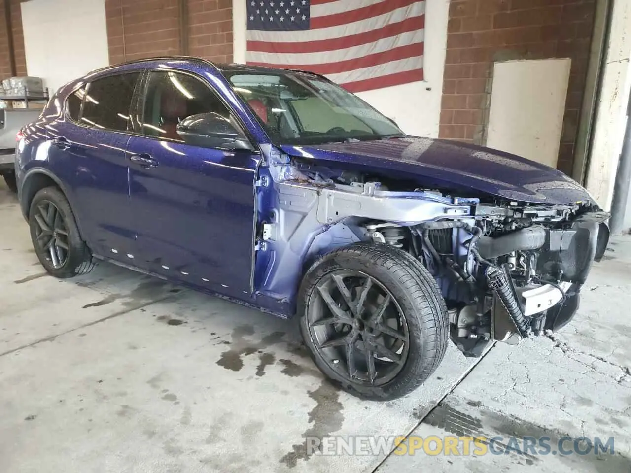 4 Photograph of a damaged car ZASPAJAN2L7C94032 ALFA ROMEO STELVIO 2020
