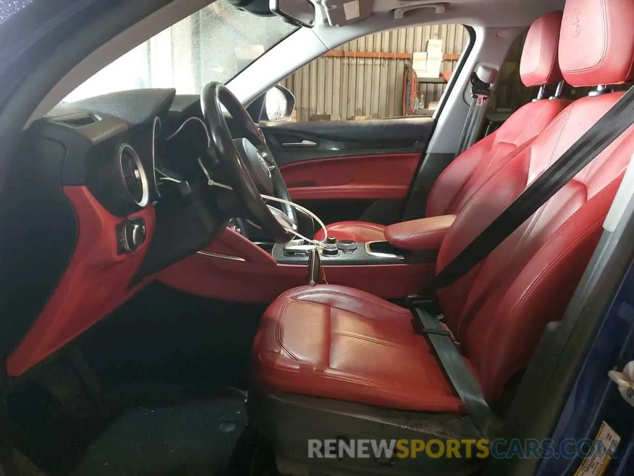 7 Photograph of a damaged car ZASPAJAN2L7C94032 ALFA ROMEO STELVIO 2020