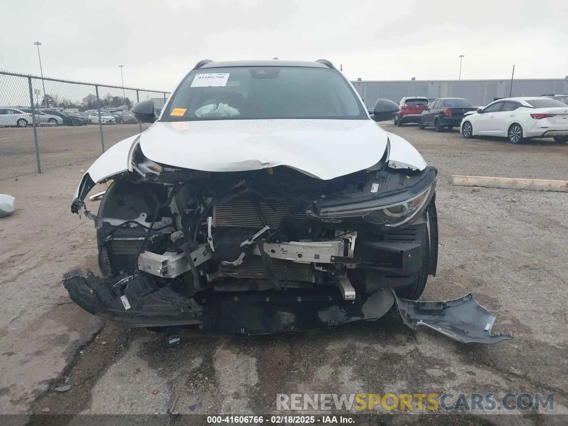 13 Photograph of a damaged car ZASPAJAN3L7C94007 ALFA ROMEO STELVIO 2020