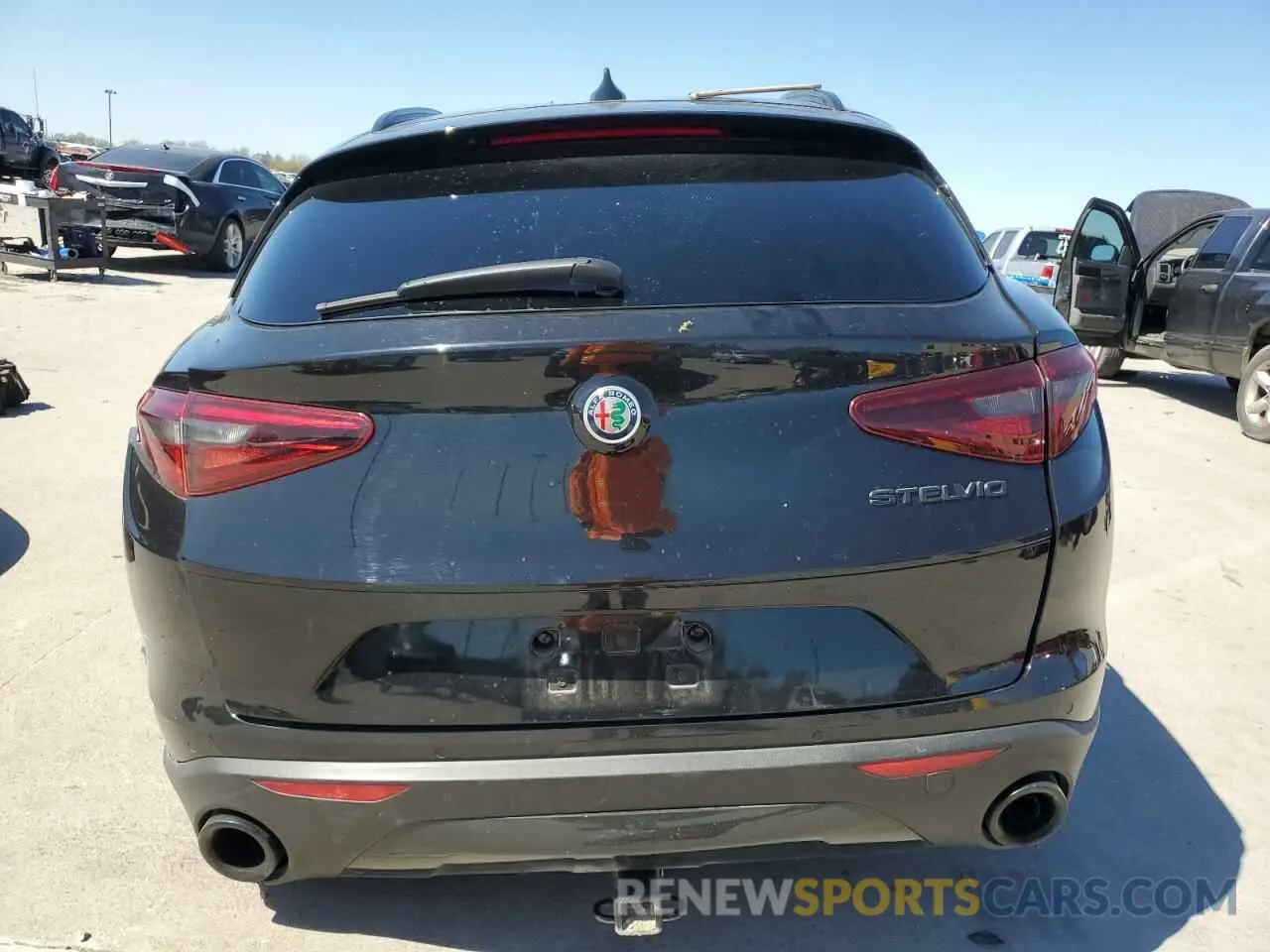 6 Photograph of a damaged car ZASPAJAN4L7C92153 ALFA ROMEO STELVIO 2020