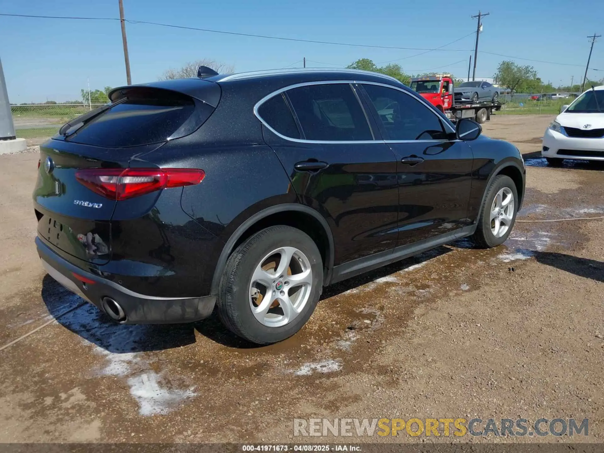 4 Photograph of a damaged car ZASPAJAN5L7C91383 ALFA ROMEO STELVIO 2020