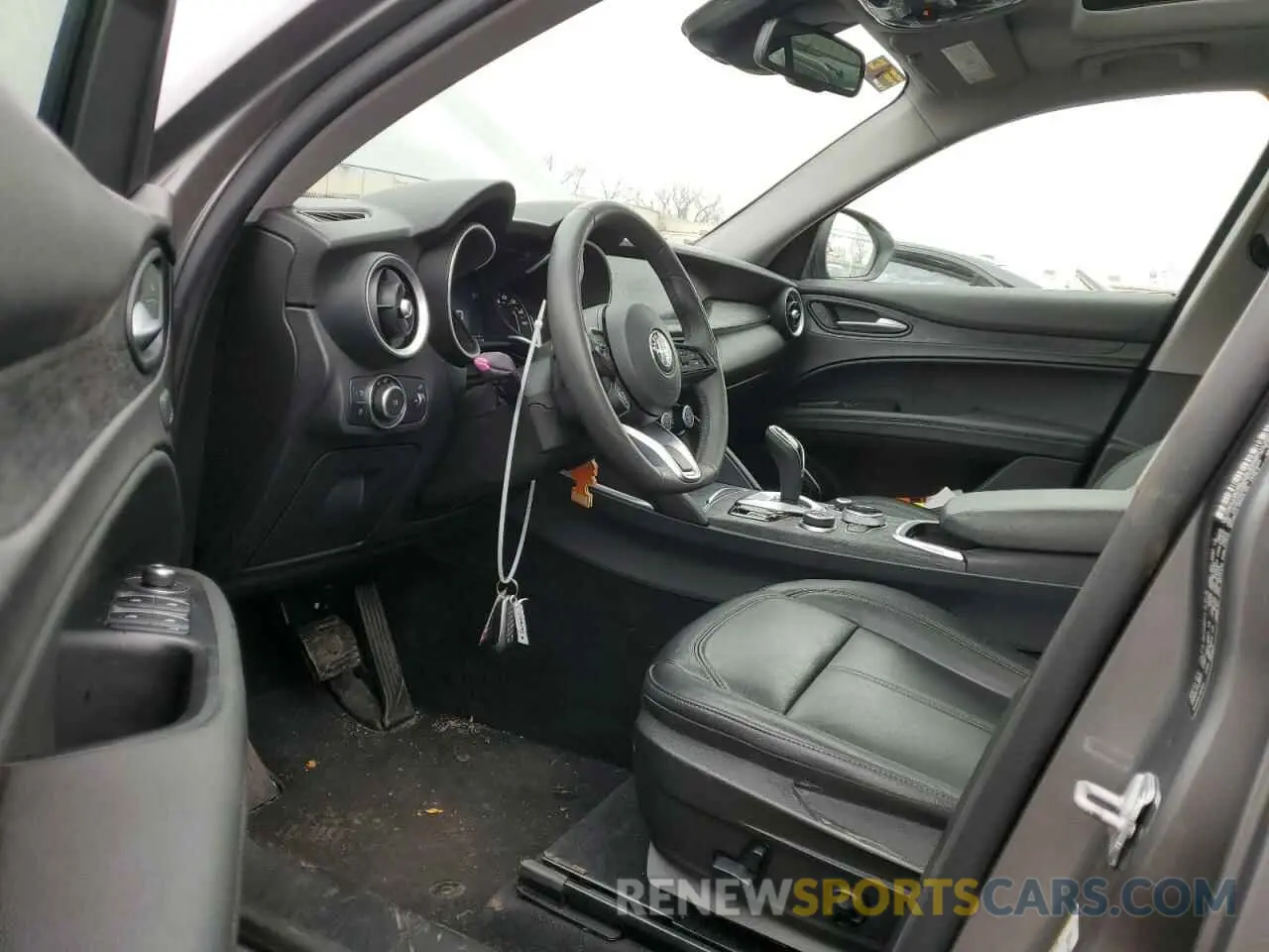 7 Photograph of a damaged car ZASPAKAN6L7C95545 ALFA ROMEO STELVIO 2020