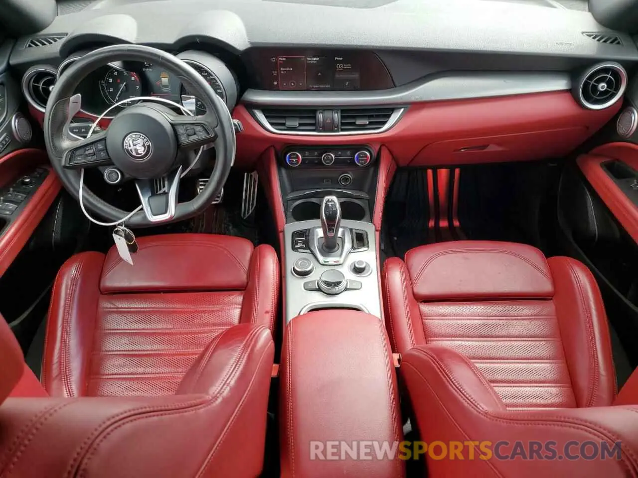 8 Photograph of a damaged car ZASPAKBN4L7C97566 ALFA ROMEO STELVIO 2020