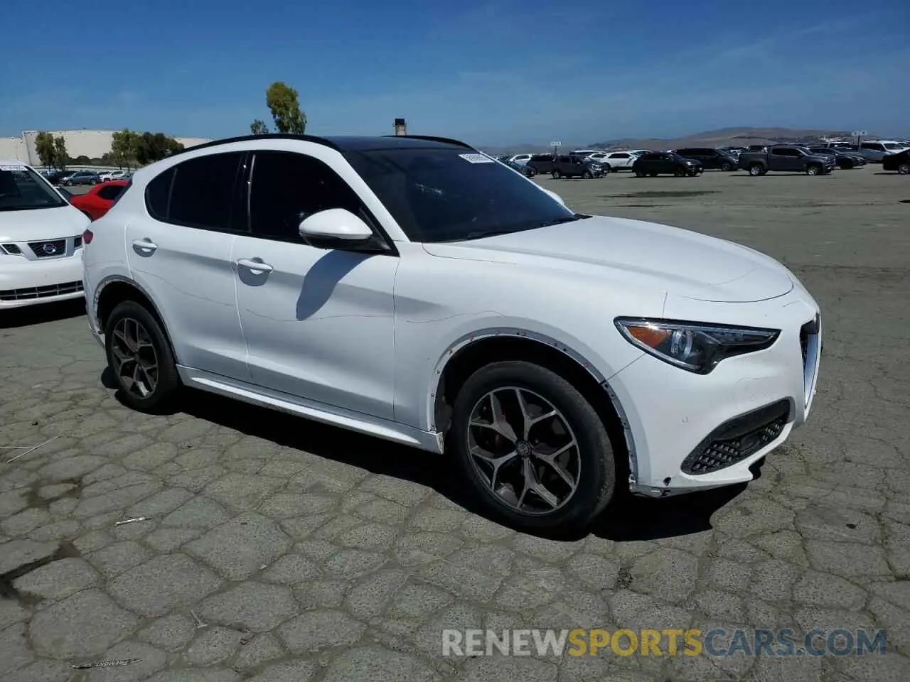 4 Photograph of a damaged car ZASPAKBN6L7C75472 ALFA ROMEO STELVIO 2020