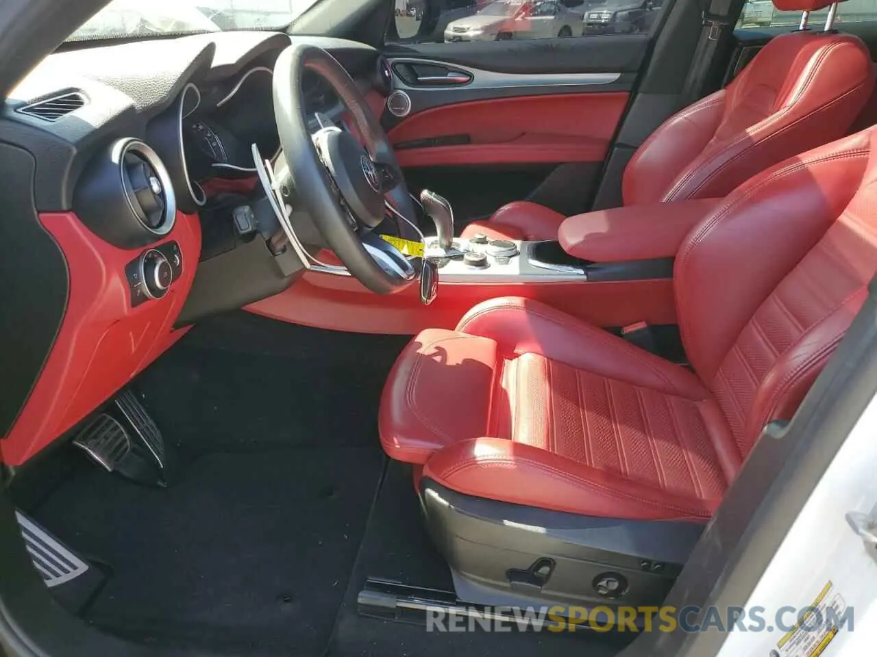 7 Photograph of a damaged car ZASPAKBN6L7C75472 ALFA ROMEO STELVIO 2020