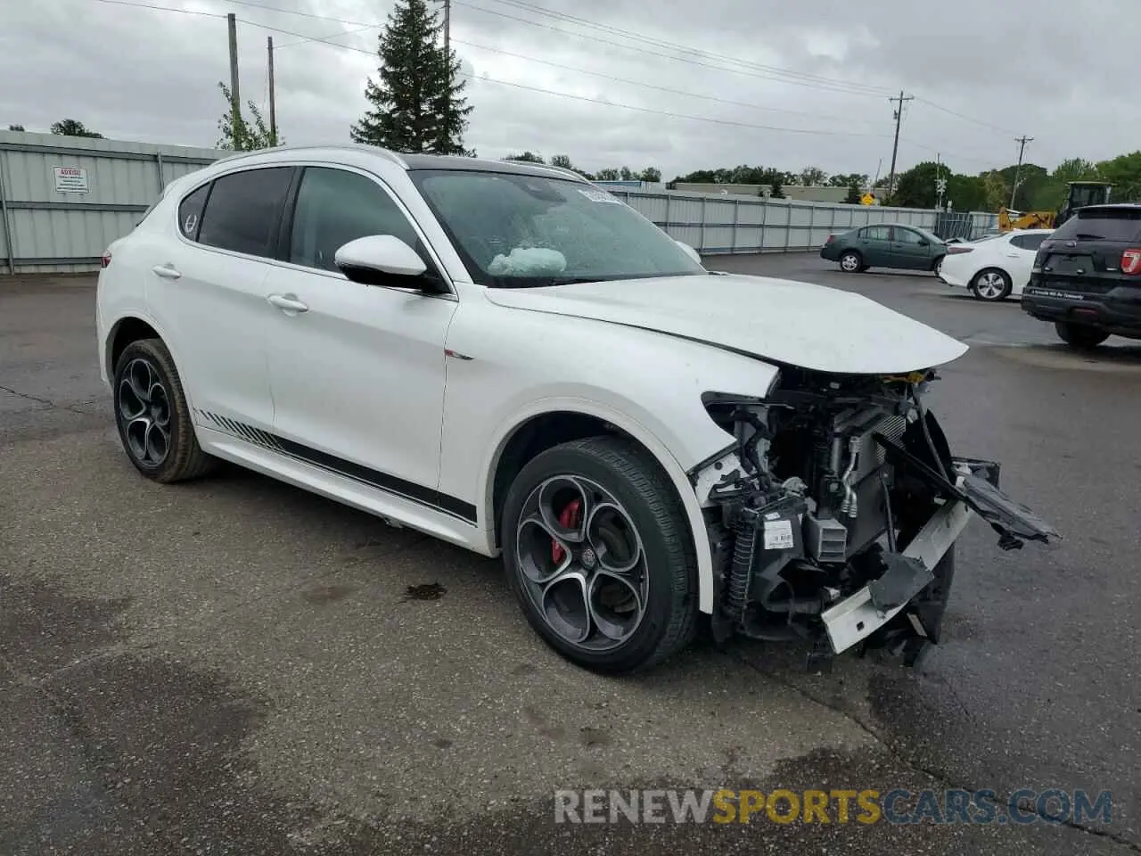 4 Photograph of a damaged car ZASPAKBN6L7C98122 ALFA ROMEO STELVIO 2020
