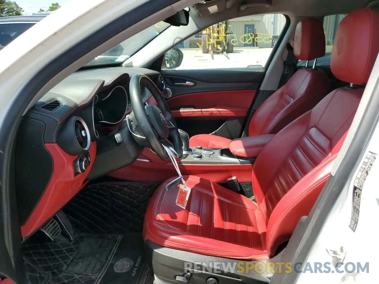 7 Photograph of a damaged car ZASPAKBN7L7C75903 ALFA ROMEO STELVIO 2020