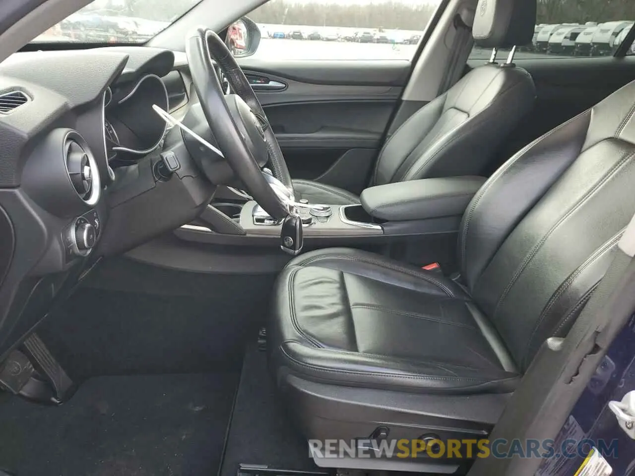 7 Photograph of a damaged car ZASPAKBN8L7C76865 ALFA ROMEO STELVIO 2020