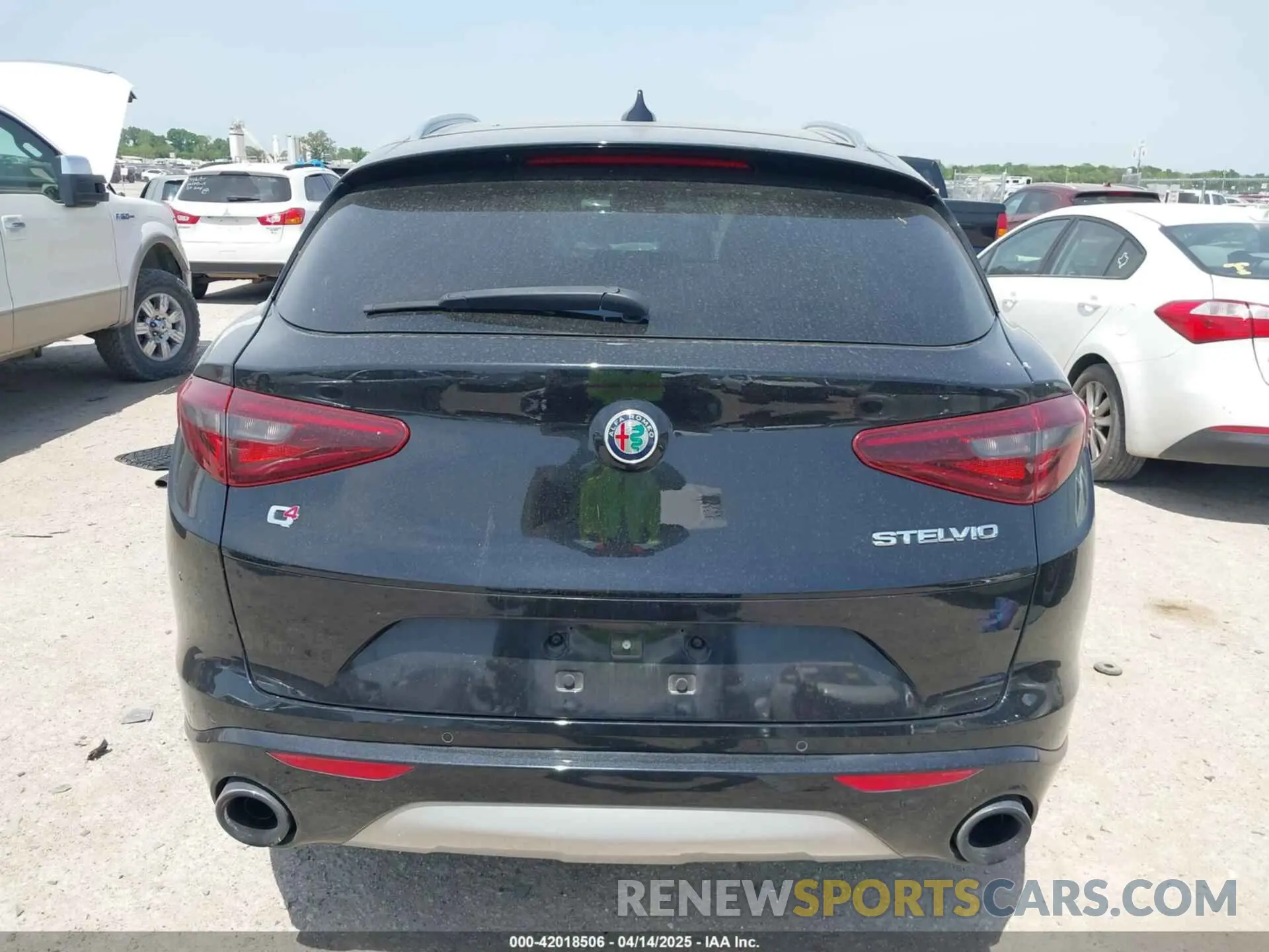 16 Photograph of a damaged car ZASPAKBN8L7C95979 ALFA ROMEO STELVIO 2020