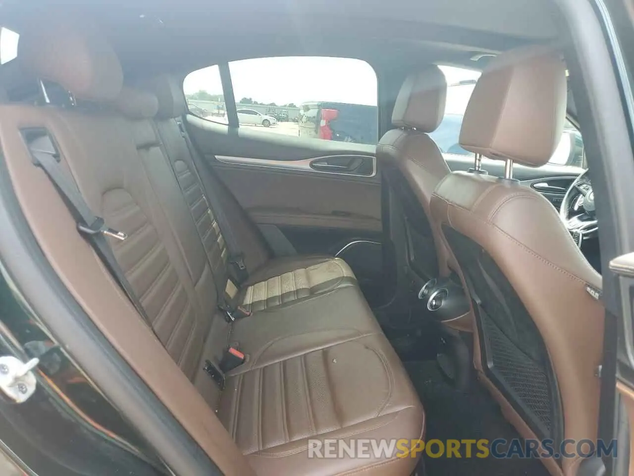 11 Photograph of a damaged car ZASPAKBN9L7C76051 ALFA ROMEO STELVIO 2020
