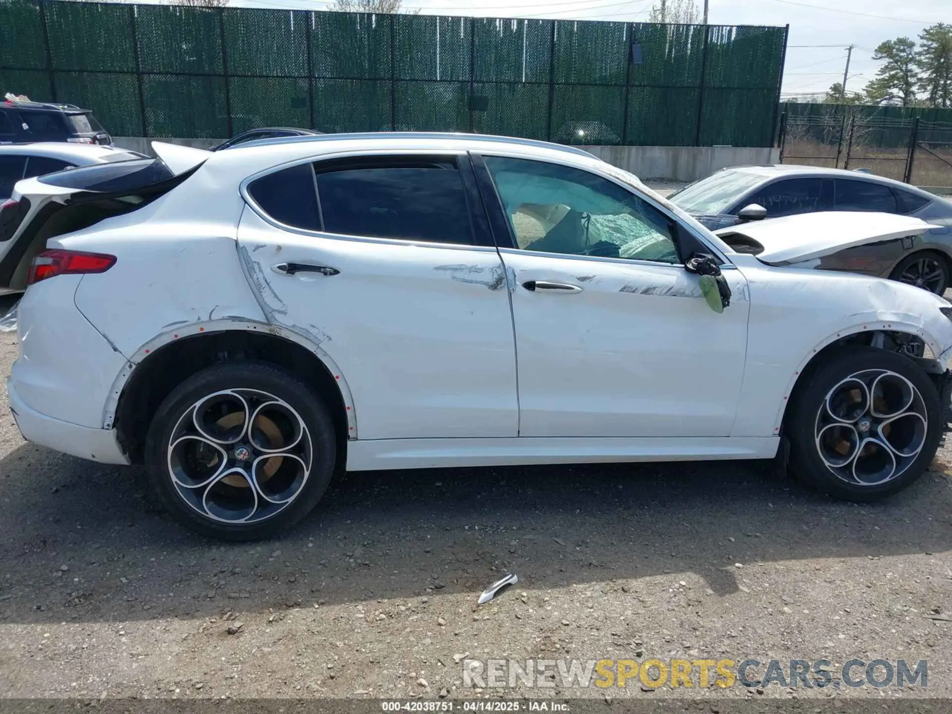 12 Photograph of a damaged car ZASPAKBN9L7C76146 ALFA ROMEO STELVIO 2020