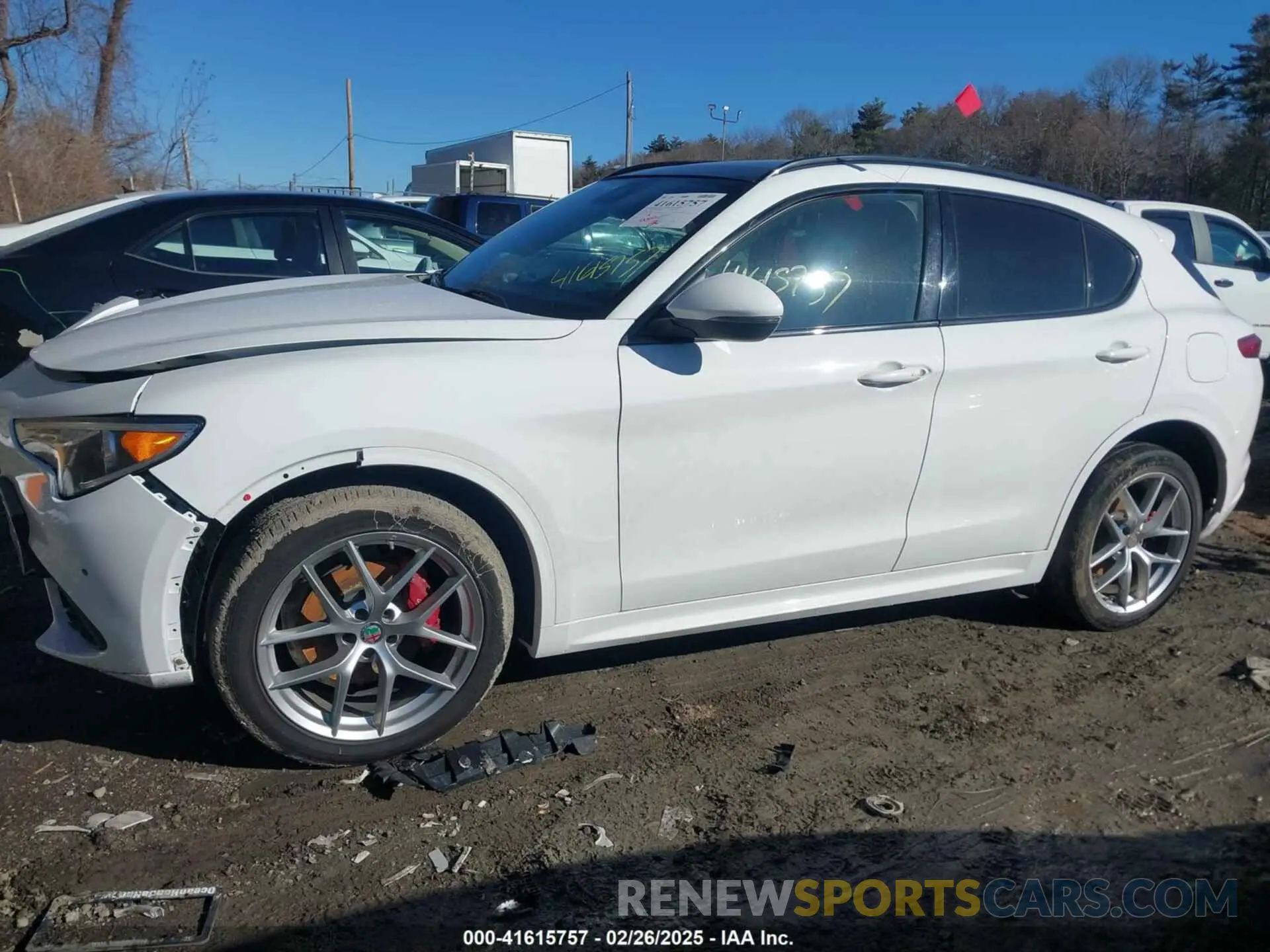 14 Photograph of a damaged car ZASPAKBNXL7C91738 ALFA ROMEO STELVIO 2020