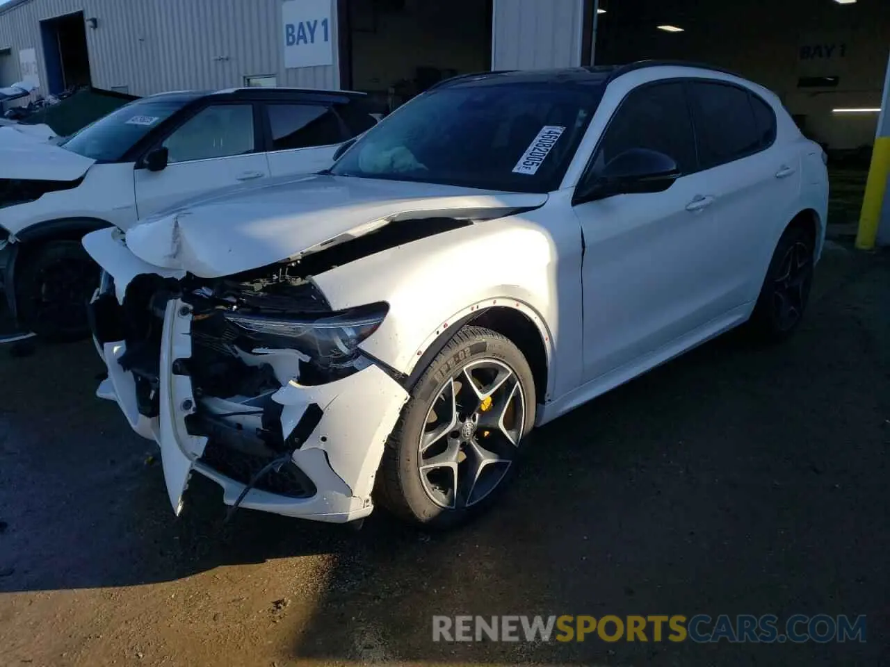 1 Photograph of a damaged car ZASPAKBNXL7C93313 ALFA ROMEO STELVIO 2020