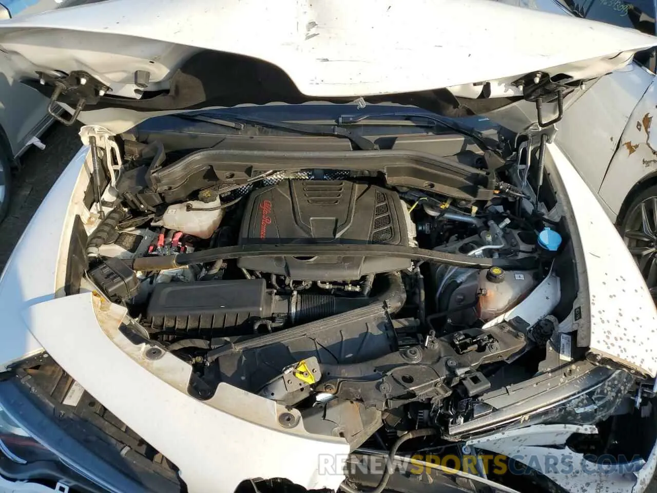 11 Photograph of a damaged car ZASPAKBNXL7C93313 ALFA ROMEO STELVIO 2020