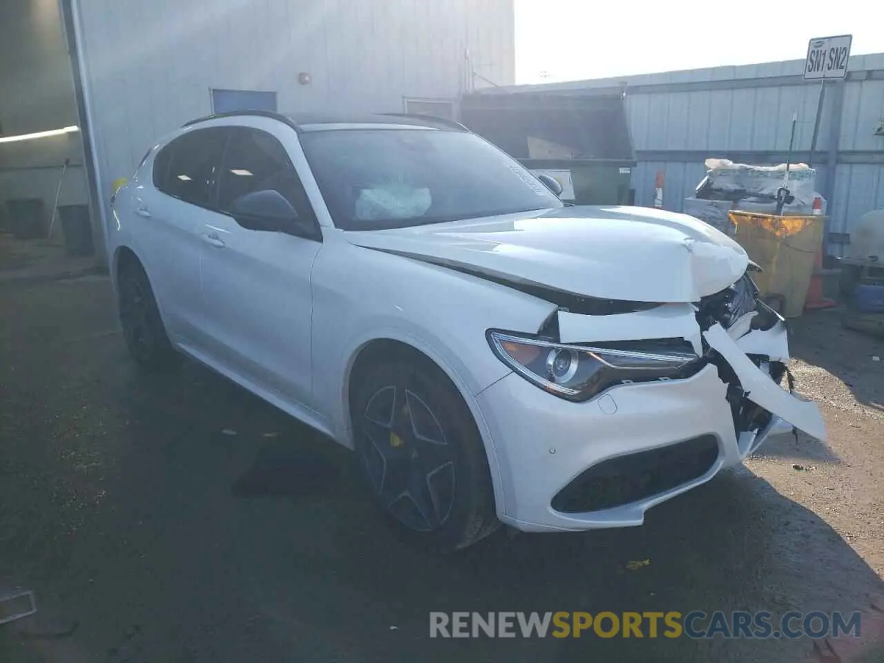 4 Photograph of a damaged car ZASPAKBNXL7C93313 ALFA ROMEO STELVIO 2020