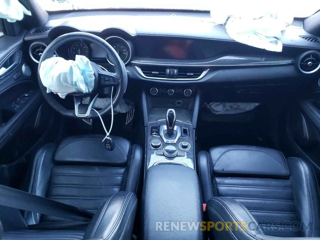 8 Photograph of a damaged car ZASPAKBNXL7C93313 ALFA ROMEO STELVIO 2020