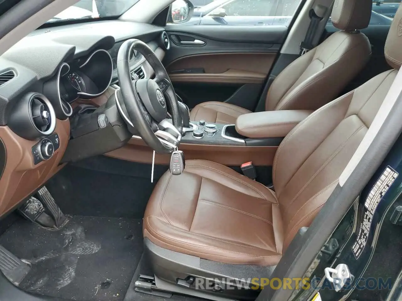 7 Photograph of a damaged car ZASPAJAN9M7D00233 ALFA ROMEO STELVIO 2021