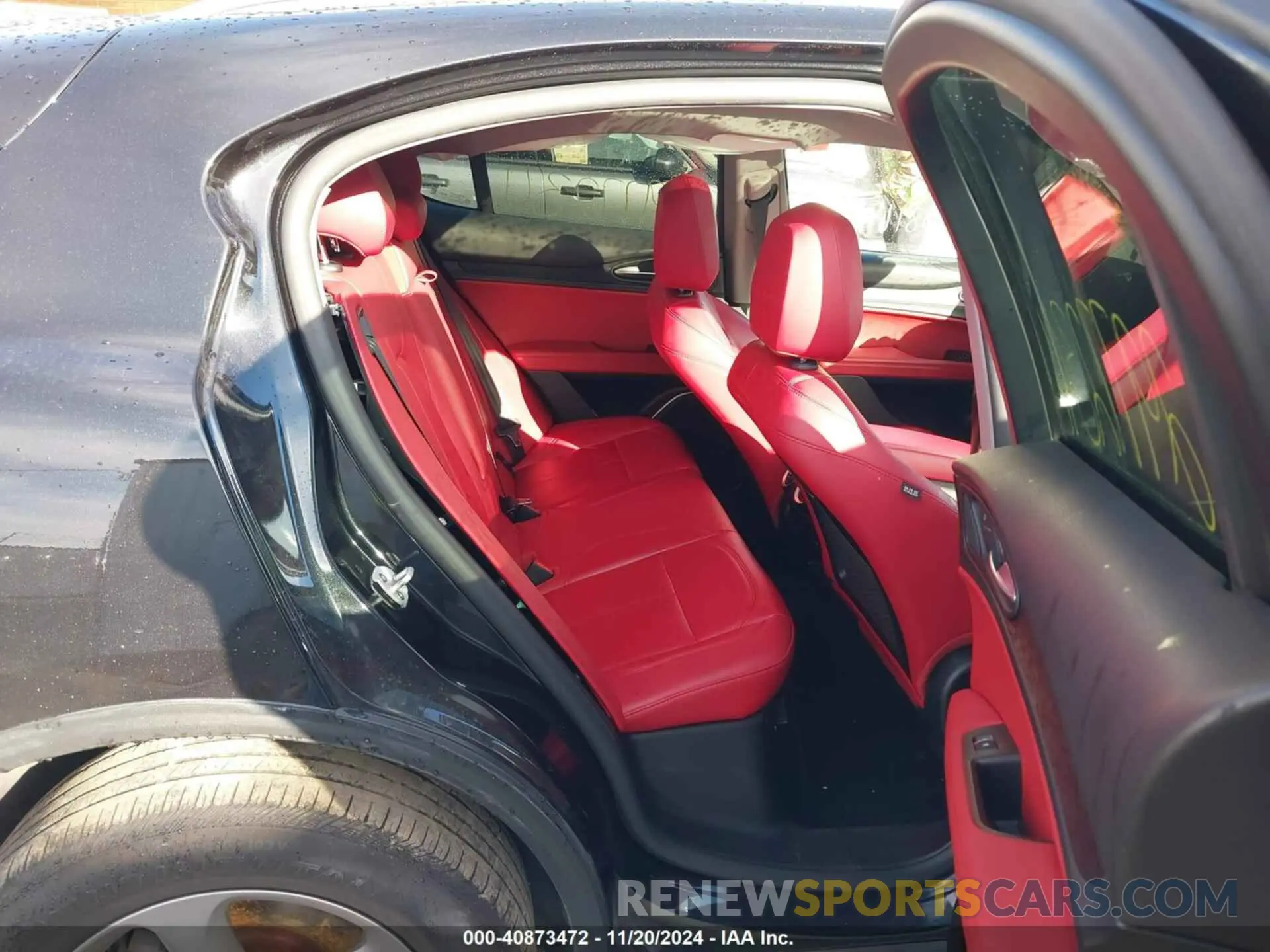 8 Photograph of a damaged car ZASPAKANXM7D08119 ALFA ROMEO STELVIO 2021