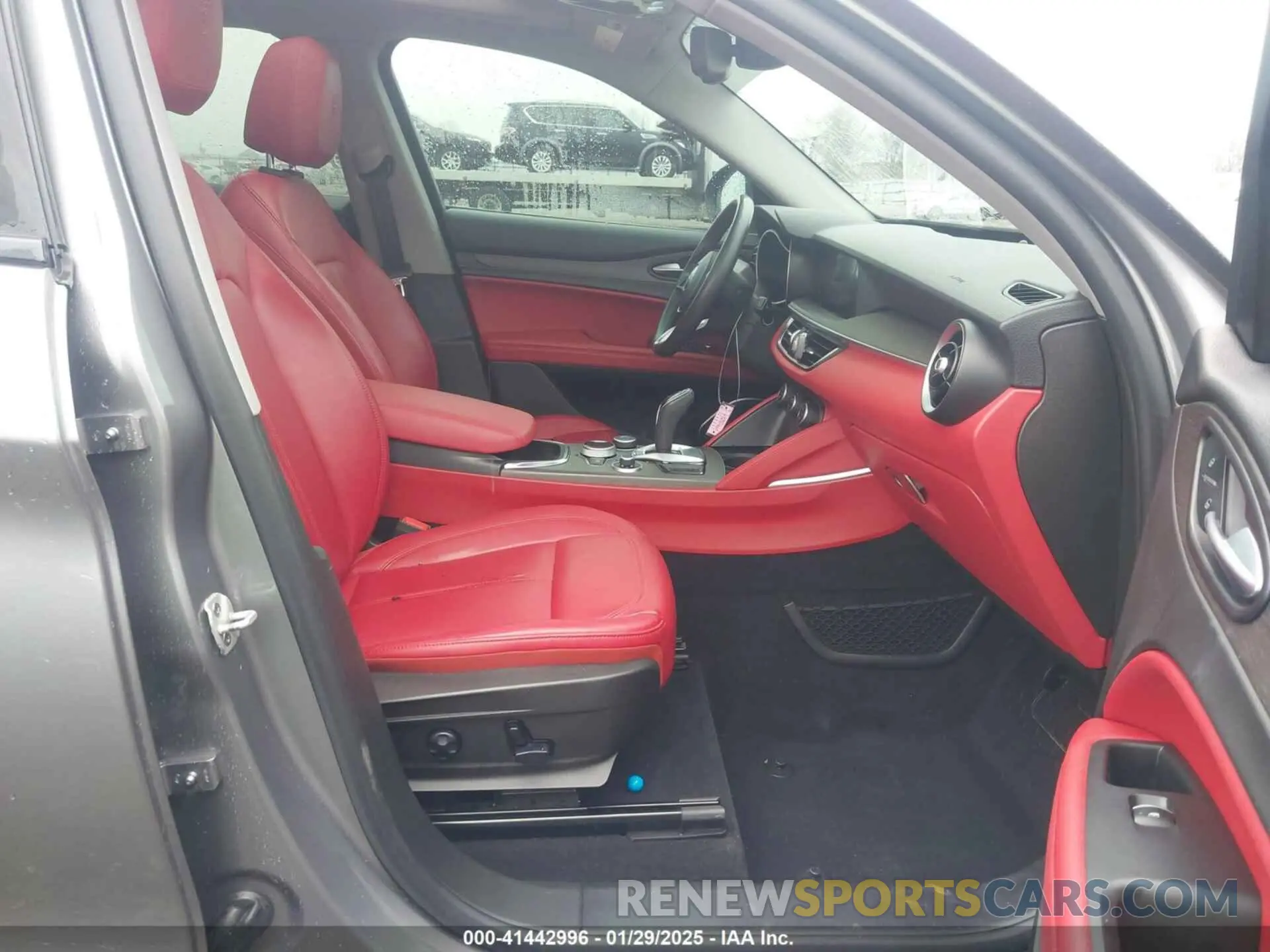 5 Photograph of a damaged car ZASPAKBN0M7D15255 ALFA ROMEO STELVIO 2021