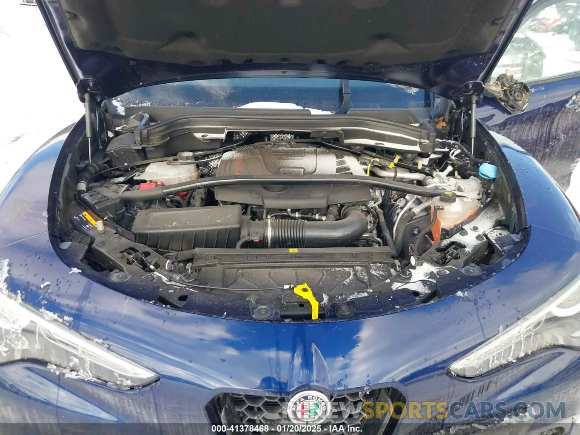 10 Photograph of a damaged car ZASPAKBN1M7D09433 ALFA ROMEO STELVIO 2021