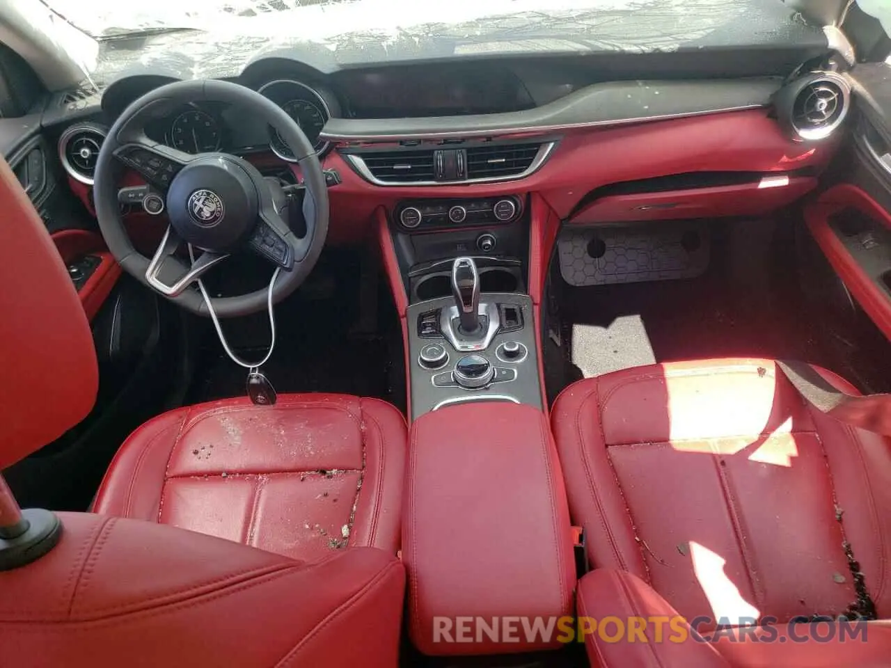 8 Photograph of a damaged car ZASPAKBN5M7D09533 ALFA ROMEO STELVIO 2021