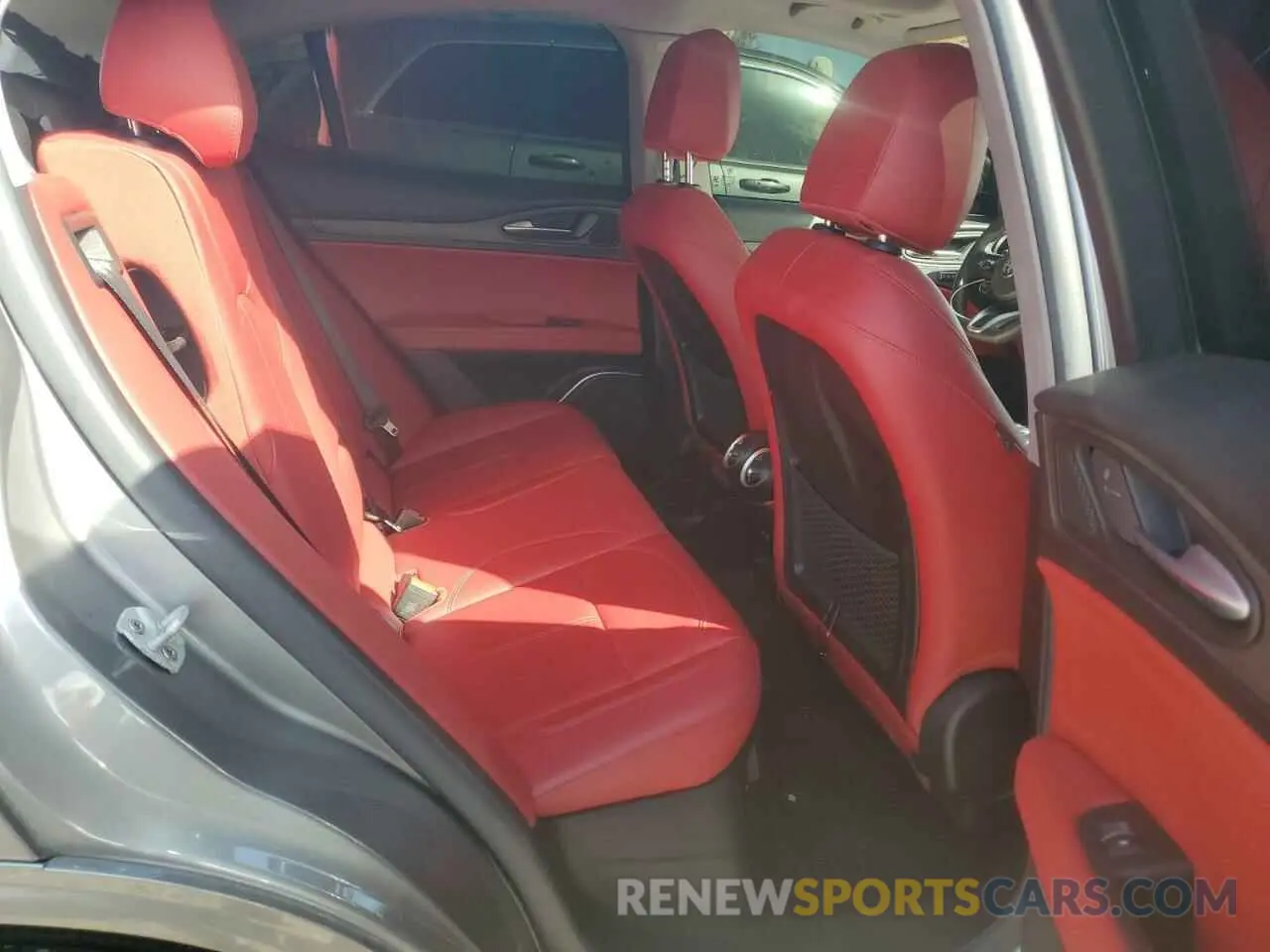 10 Photograph of a damaged car ZASPAKBN5M7D20449 ALFA ROMEO STELVIO 2021