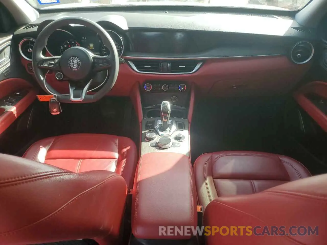 8 Photograph of a damaged car ZASPAKBN5M7D20449 ALFA ROMEO STELVIO 2021