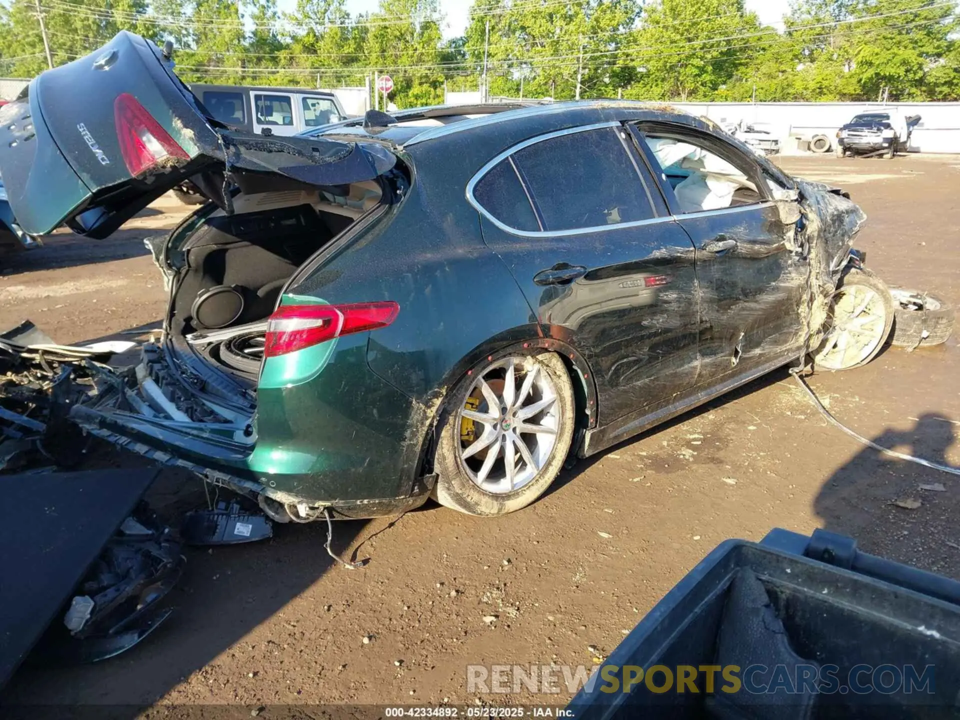 4 Photograph of a damaged car ZASPAKBN6M7D09394 ALFA ROMEO STELVIO 2021