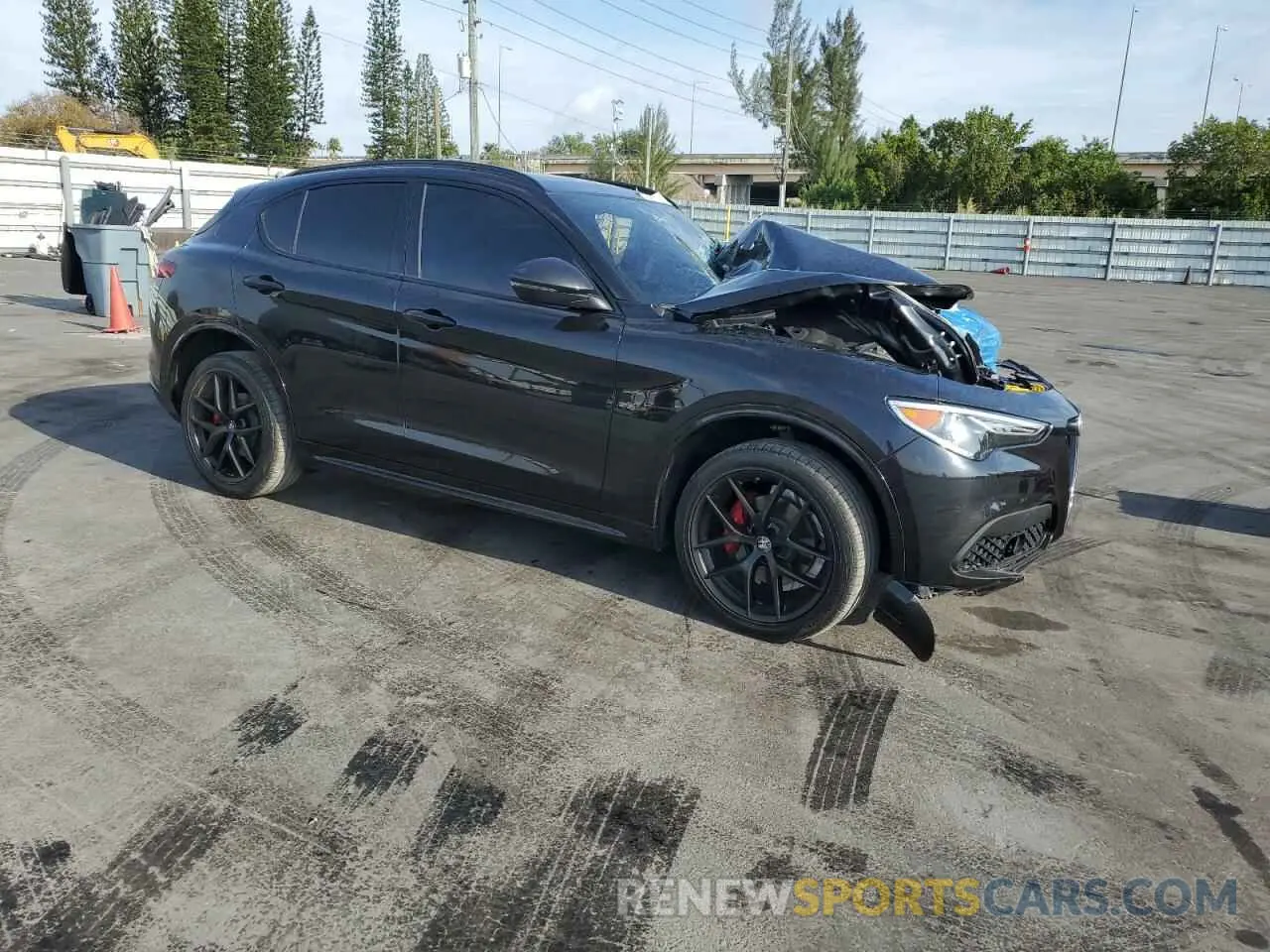 4 Photograph of a damaged car ZASPAKBN6M7D18774 ALFA ROMEO STELVIO 2021