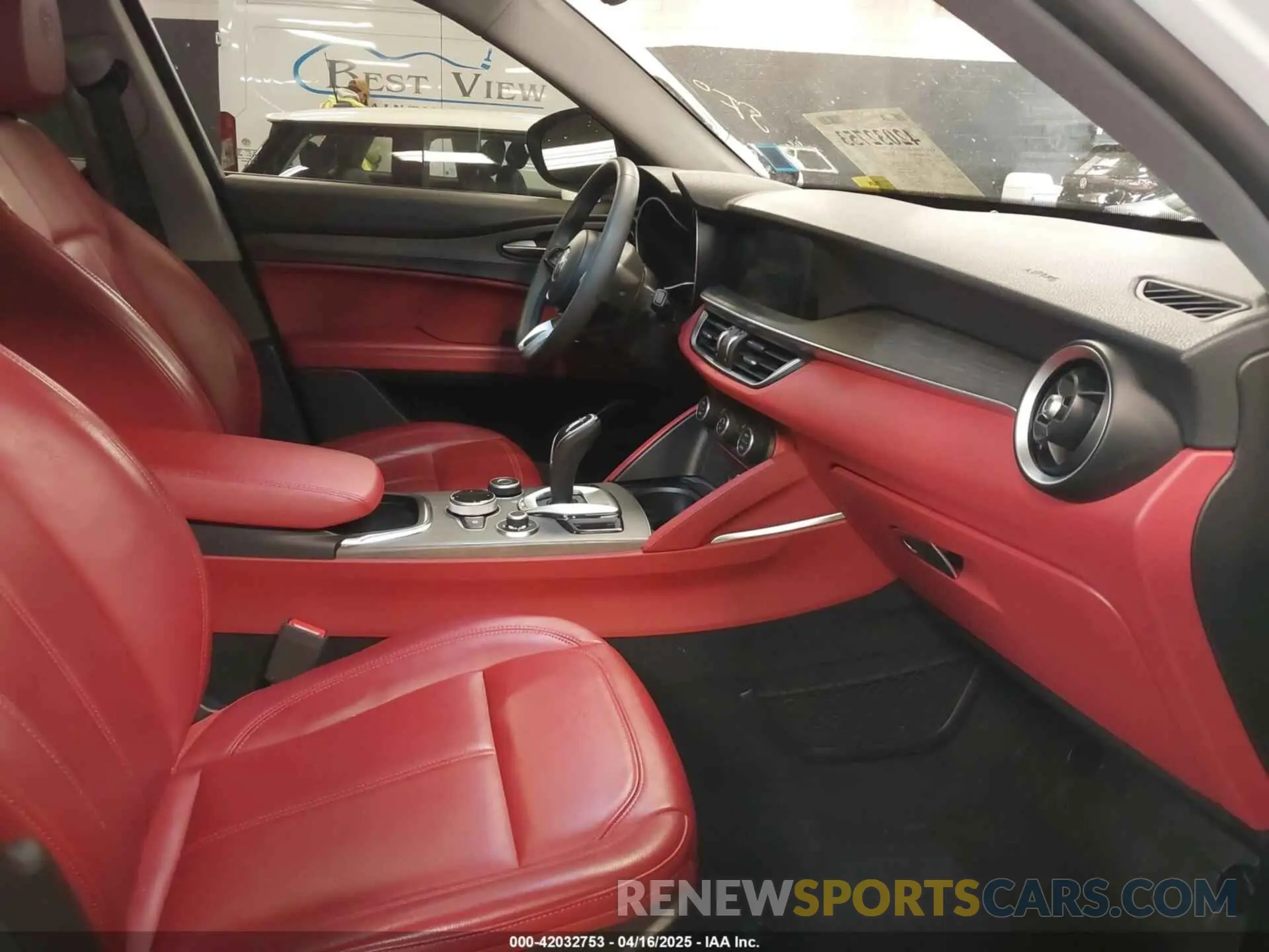 5 Photograph of a damaged car ZASPAKBN6M7D19214 ALFA ROMEO STELVIO 2021