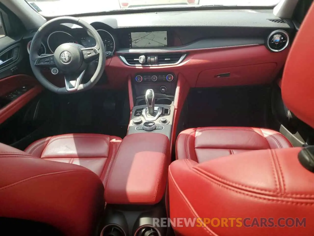 8 Photograph of a damaged car ZASPAKBNXM7D03145 ALFA ROMEO STELVIO 2021
