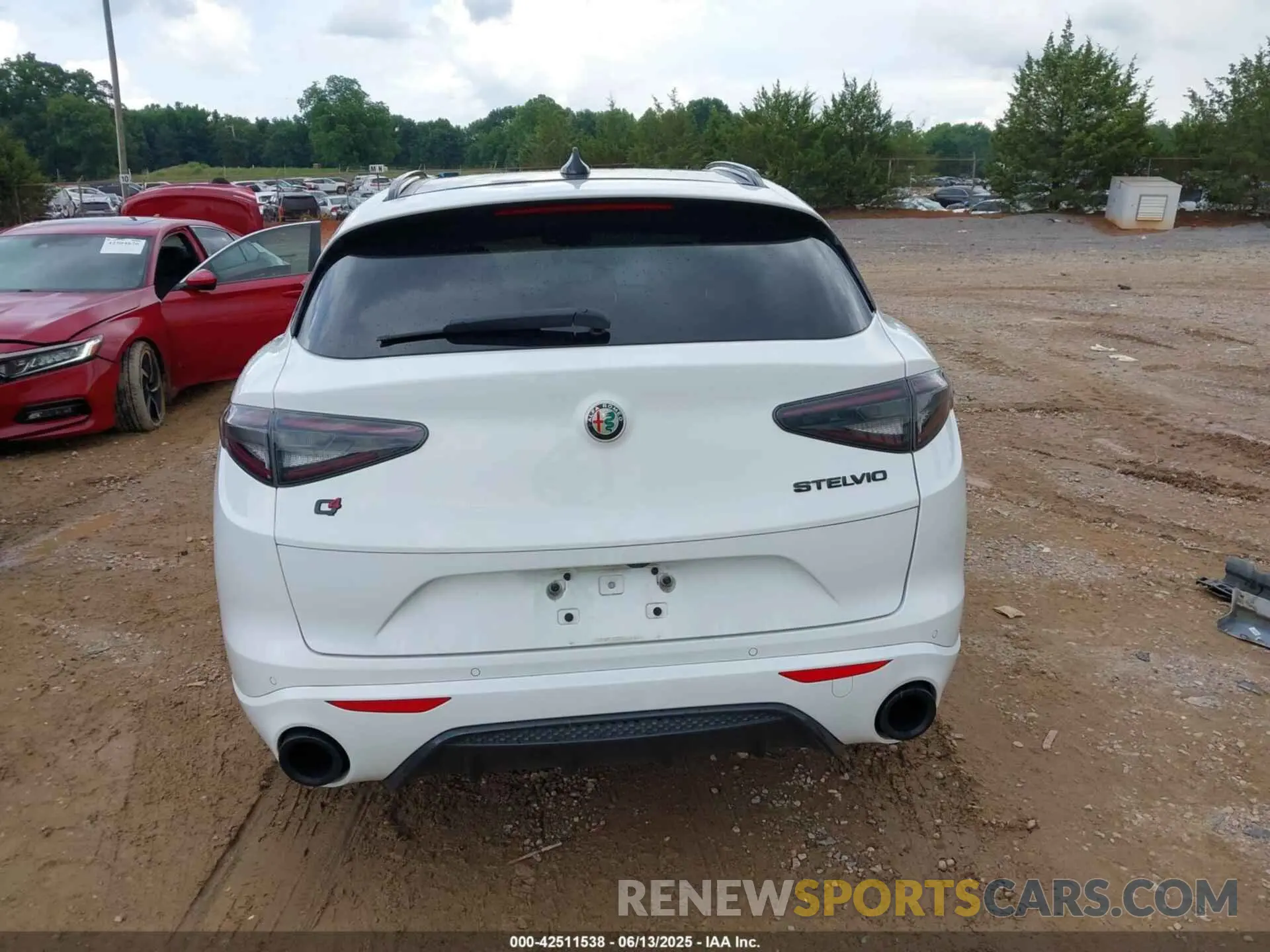 16 Photograph of a damaged car ZASPAKBNXM7D15750 ALFA ROMEO STELVIO 2021