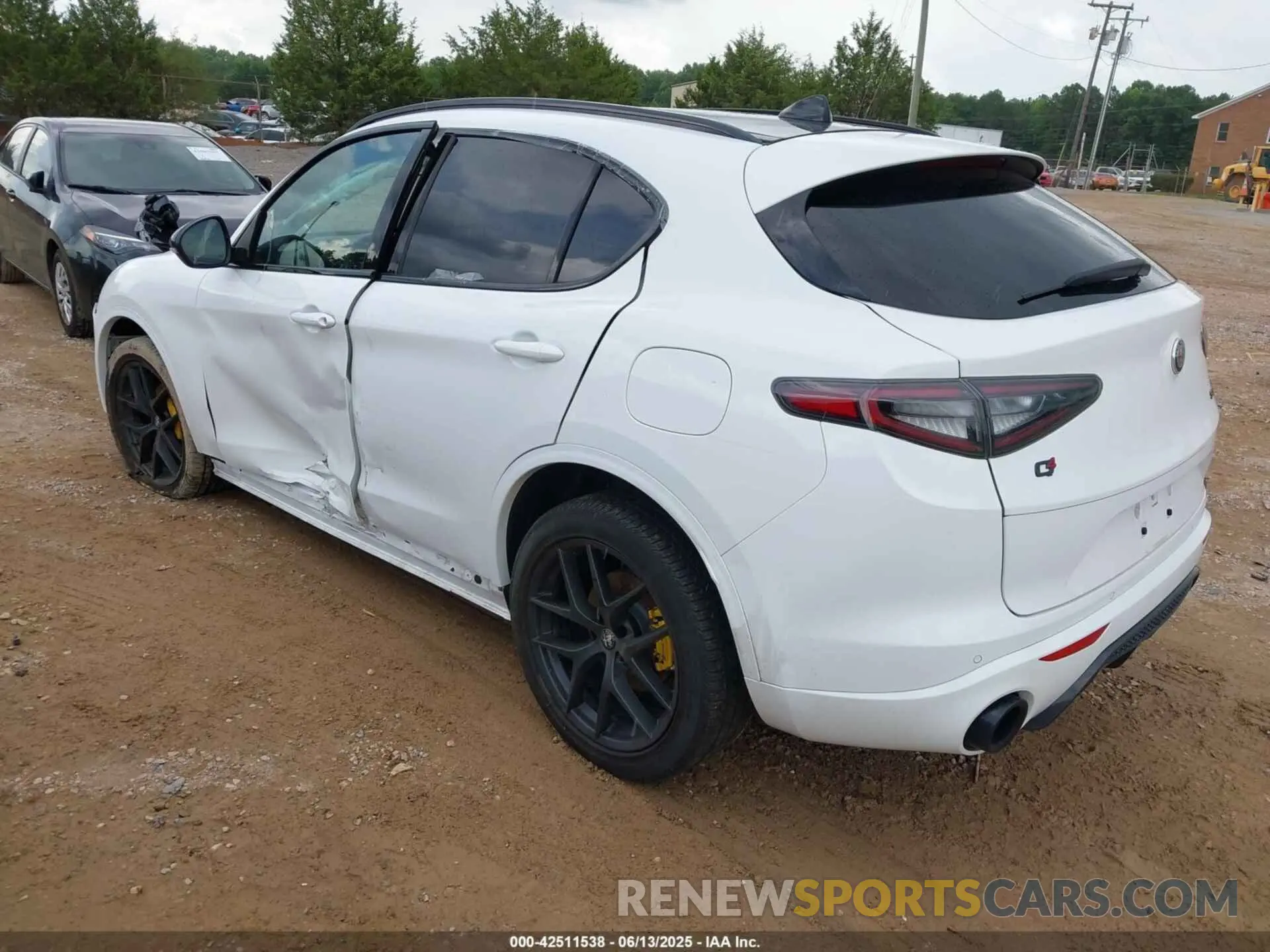 3 Photograph of a damaged car ZASPAKBNXM7D15750 ALFA ROMEO STELVIO 2021