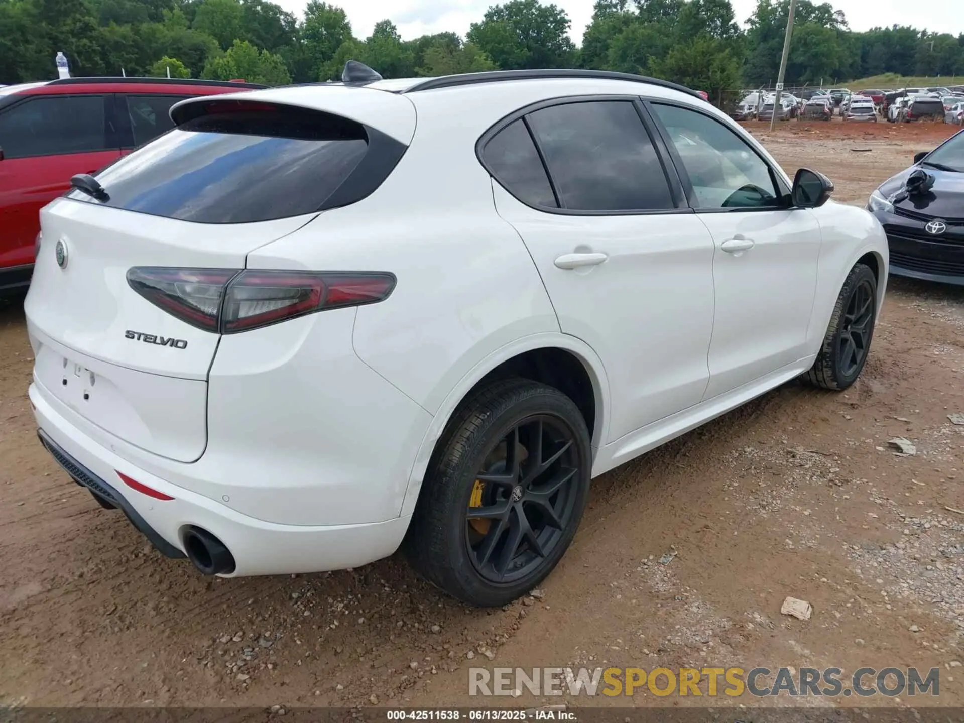 4 Photograph of a damaged car ZASPAKBNXM7D15750 ALFA ROMEO STELVIO 2021