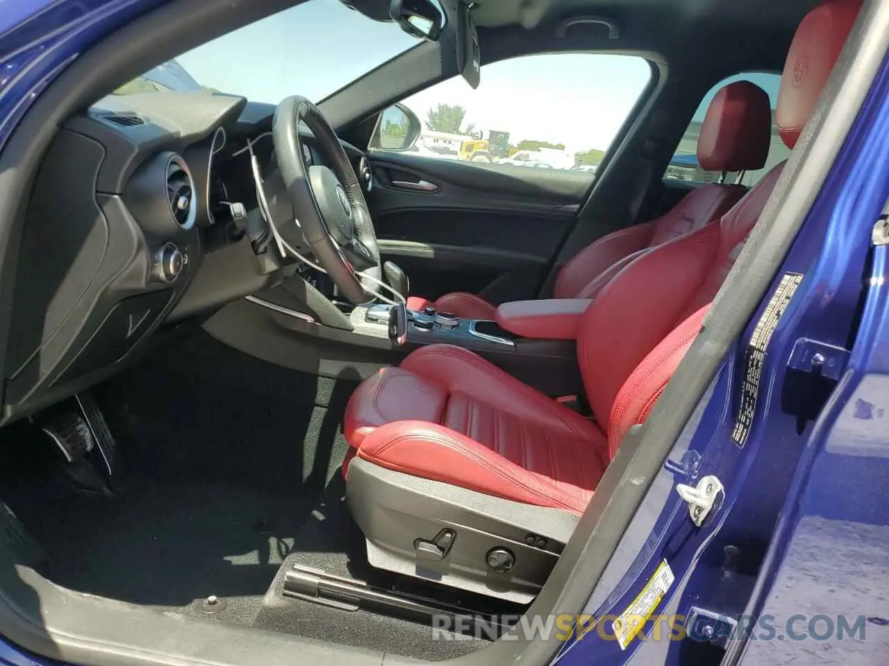 7 Photograph of a damaged car ZASPAJAN1N7D24513 ALFA ROMEO STELVIO 2022
