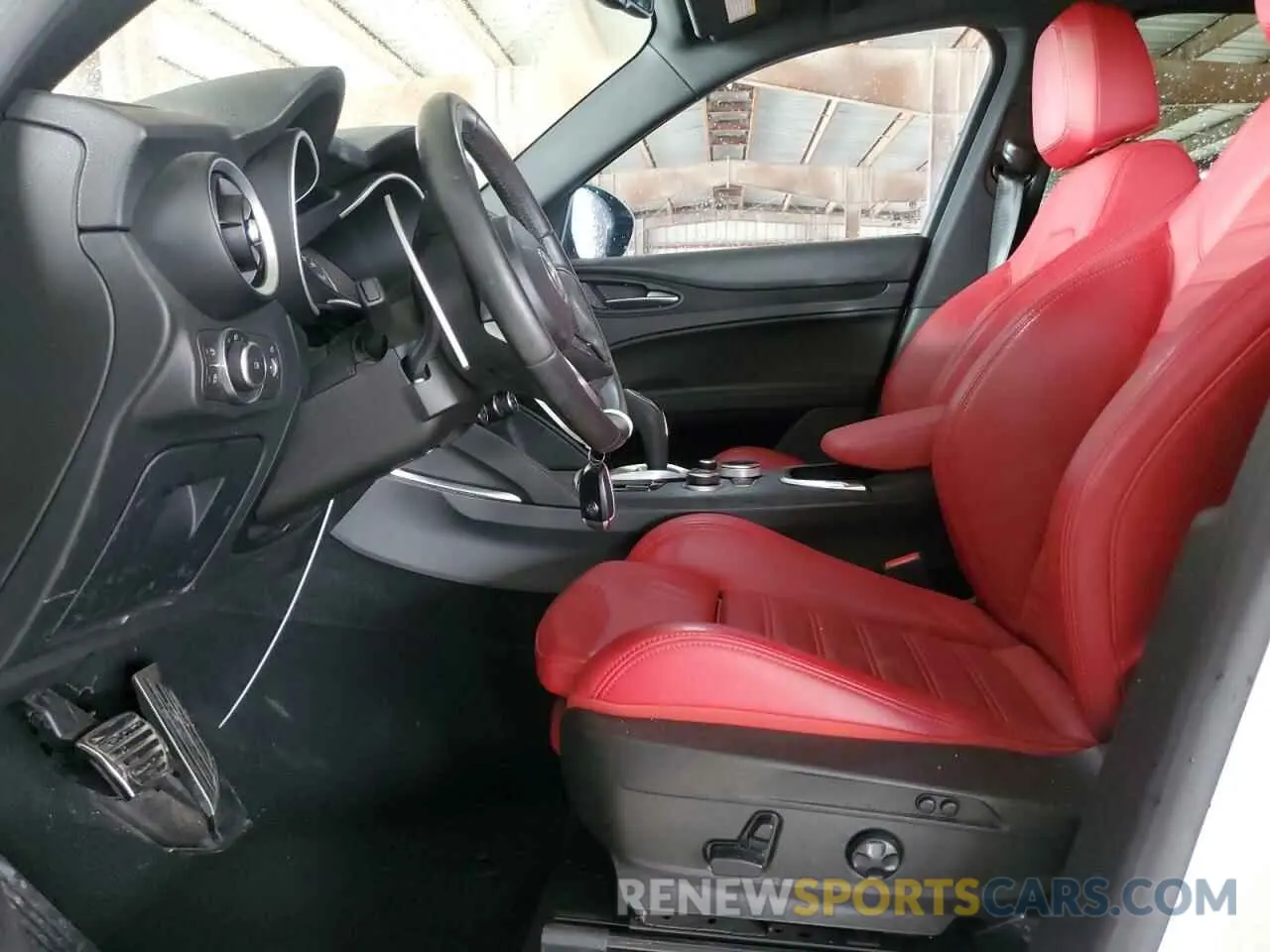 7 Photograph of a damaged car ZASPAJAN7N7D39940 ALFA ROMEO STELVIO 2022