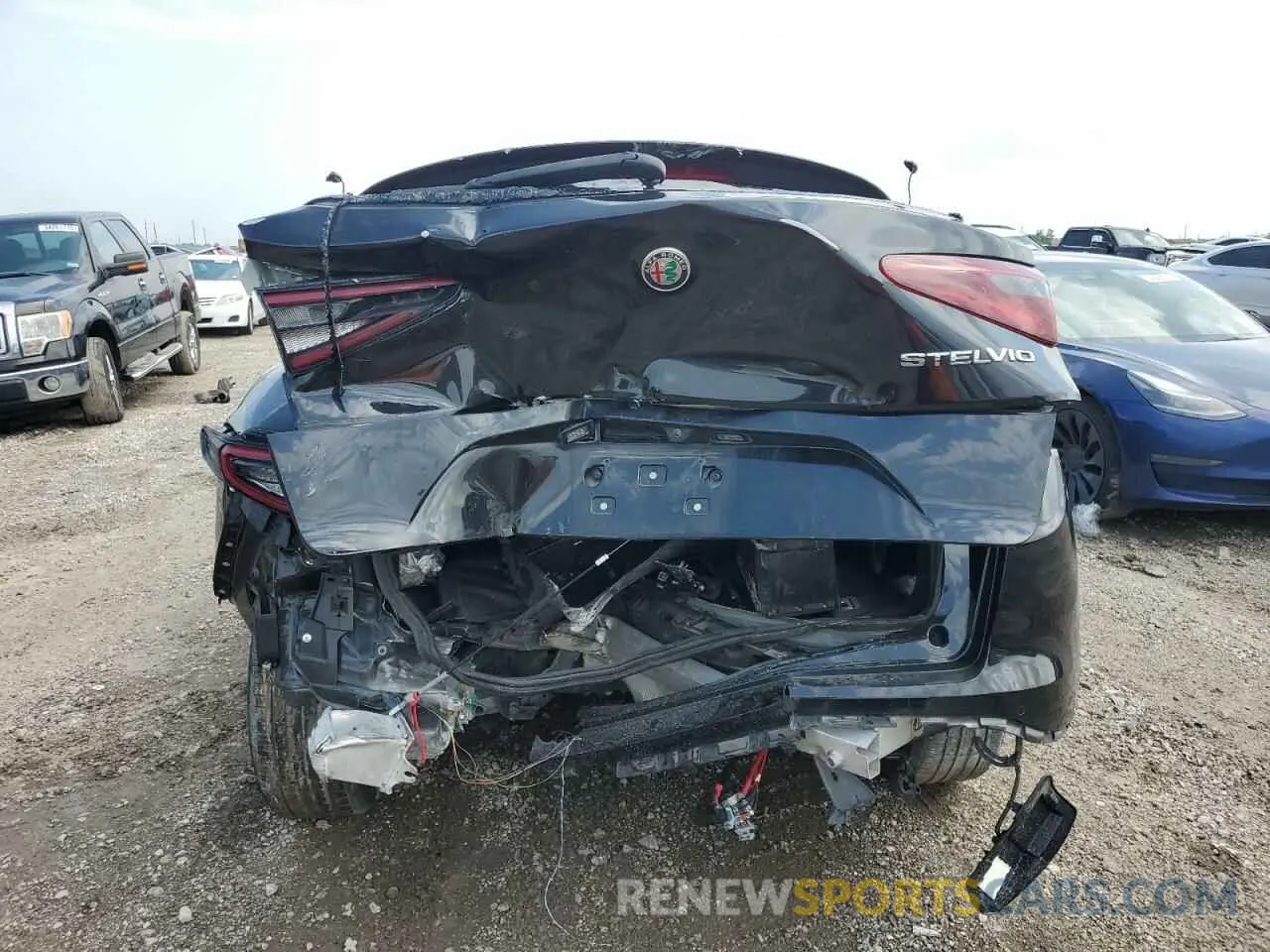 6 Photograph of a damaged car ZASPAJANXN7D24364 ALFA ROMEO STELVIO 2022