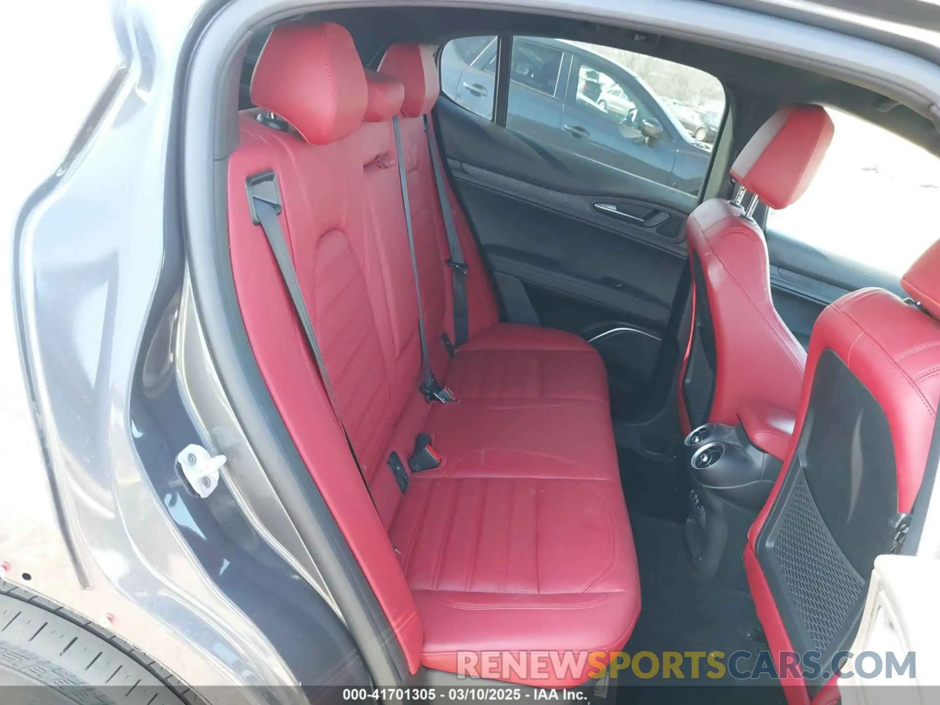 8 Photograph of a damaged car ZASPAKAN3N7D27953 ALFA ROMEO STELVIO 2022
