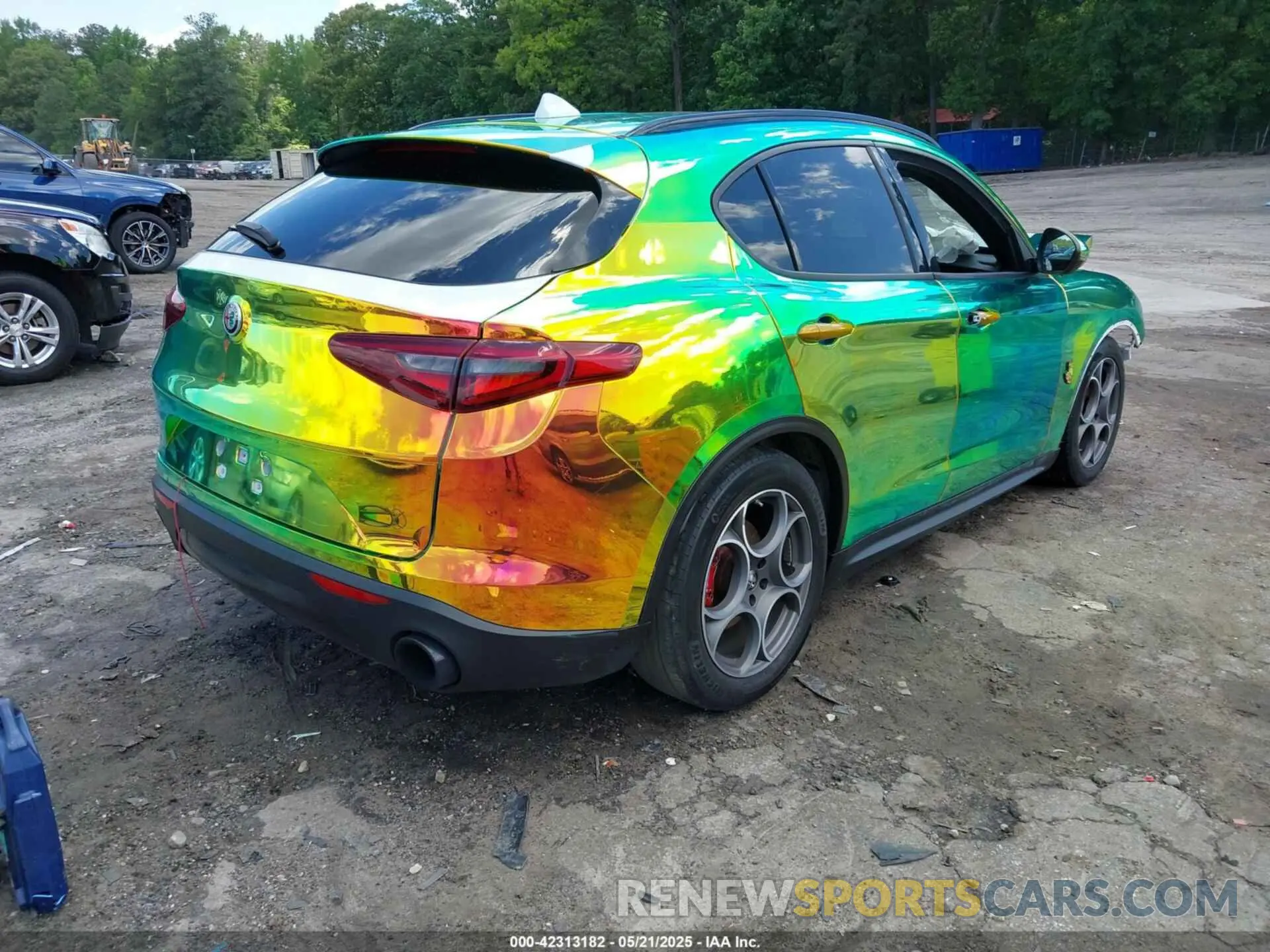 4 Photograph of a damaged car ZASPAKANXN7D41462 ALFA ROMEO STELVIO 2022