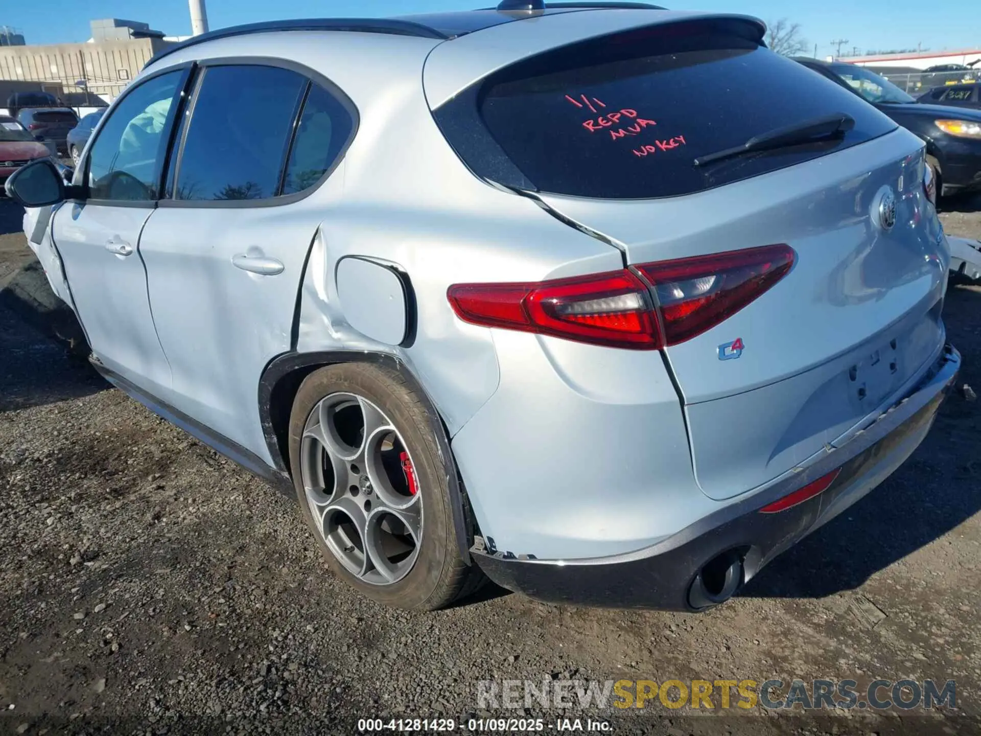 19 Photograph of a damaged car ZASPAKBN0N7D32302 ALFA ROMEO STELVIO 2022