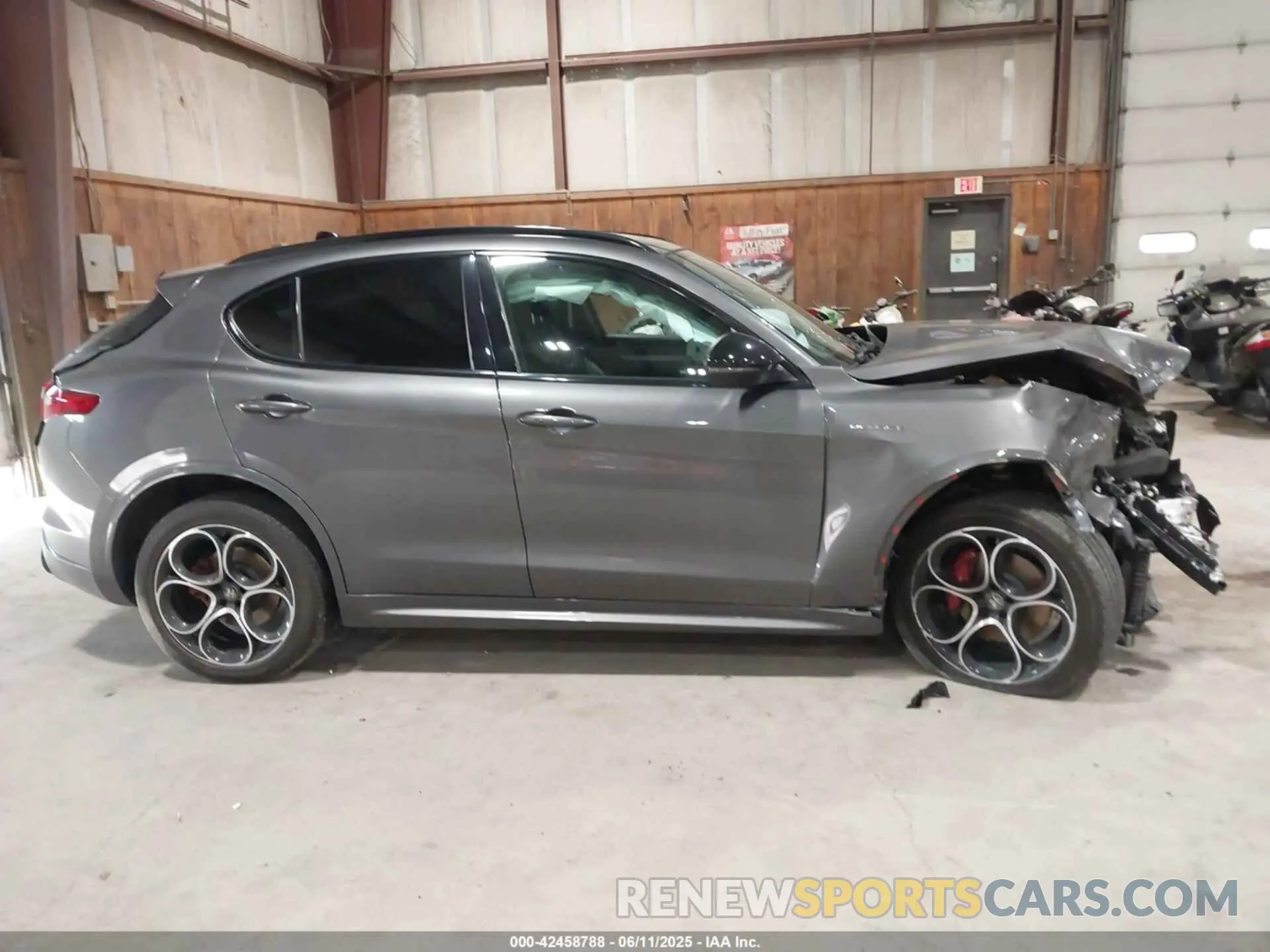 14 Photograph of a damaged car ZASPAKBN2N7D37873 ALFA ROMEO STELVIO 2022