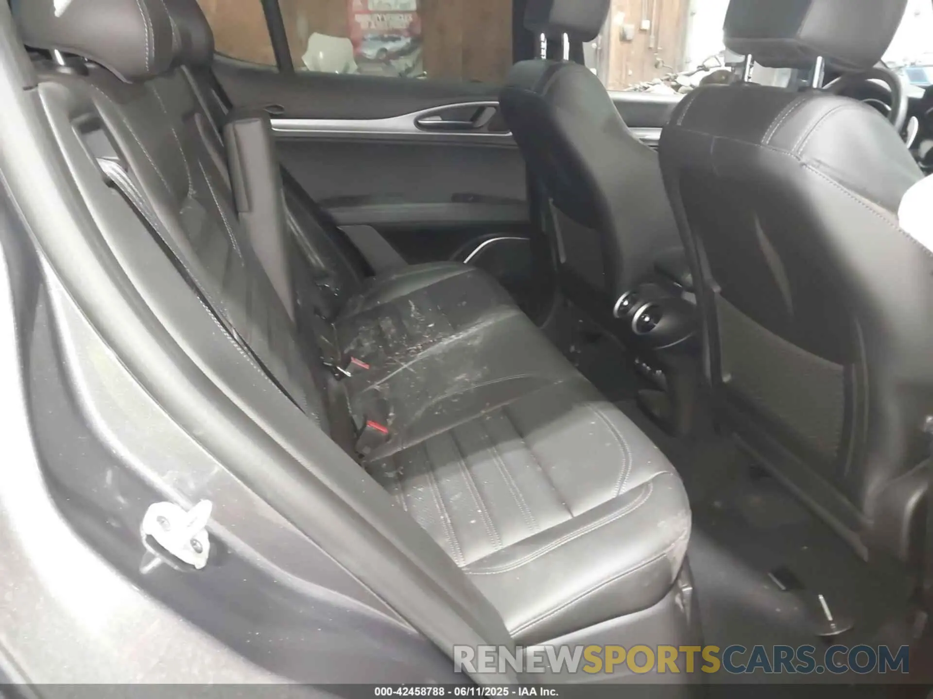 8 Photograph of a damaged car ZASPAKBN2N7D37873 ALFA ROMEO STELVIO 2022