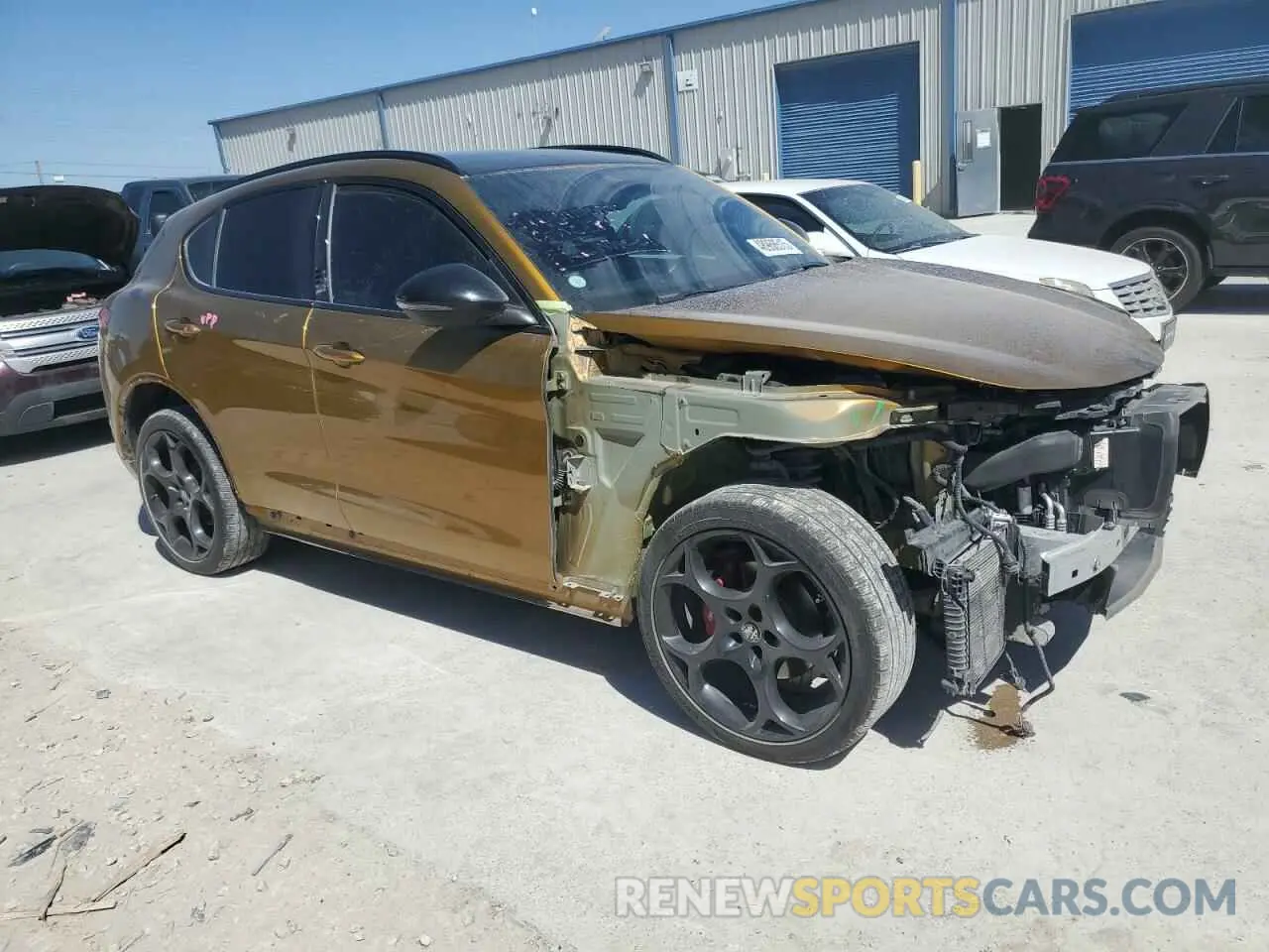 4 Photograph of a damaged car ZASPAKBN8N7D33830 ALFA ROMEO STELVIO 2022