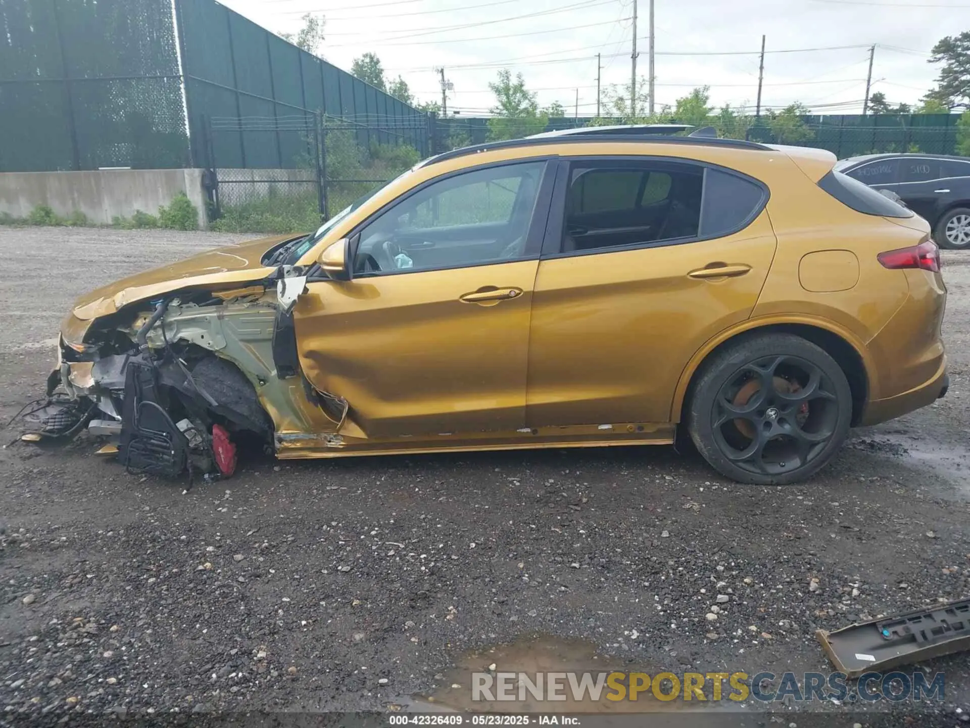 14 Photograph of a damaged car ZASPAKBNXN7D26328 ALFA ROMEO STELVIO 2022