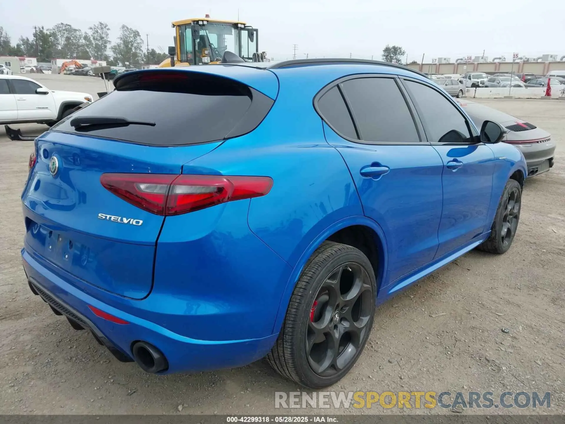 4 Photograph of a damaged car ZASPAKBNXN7D48765 ALFA ROMEO STELVIO 2022
