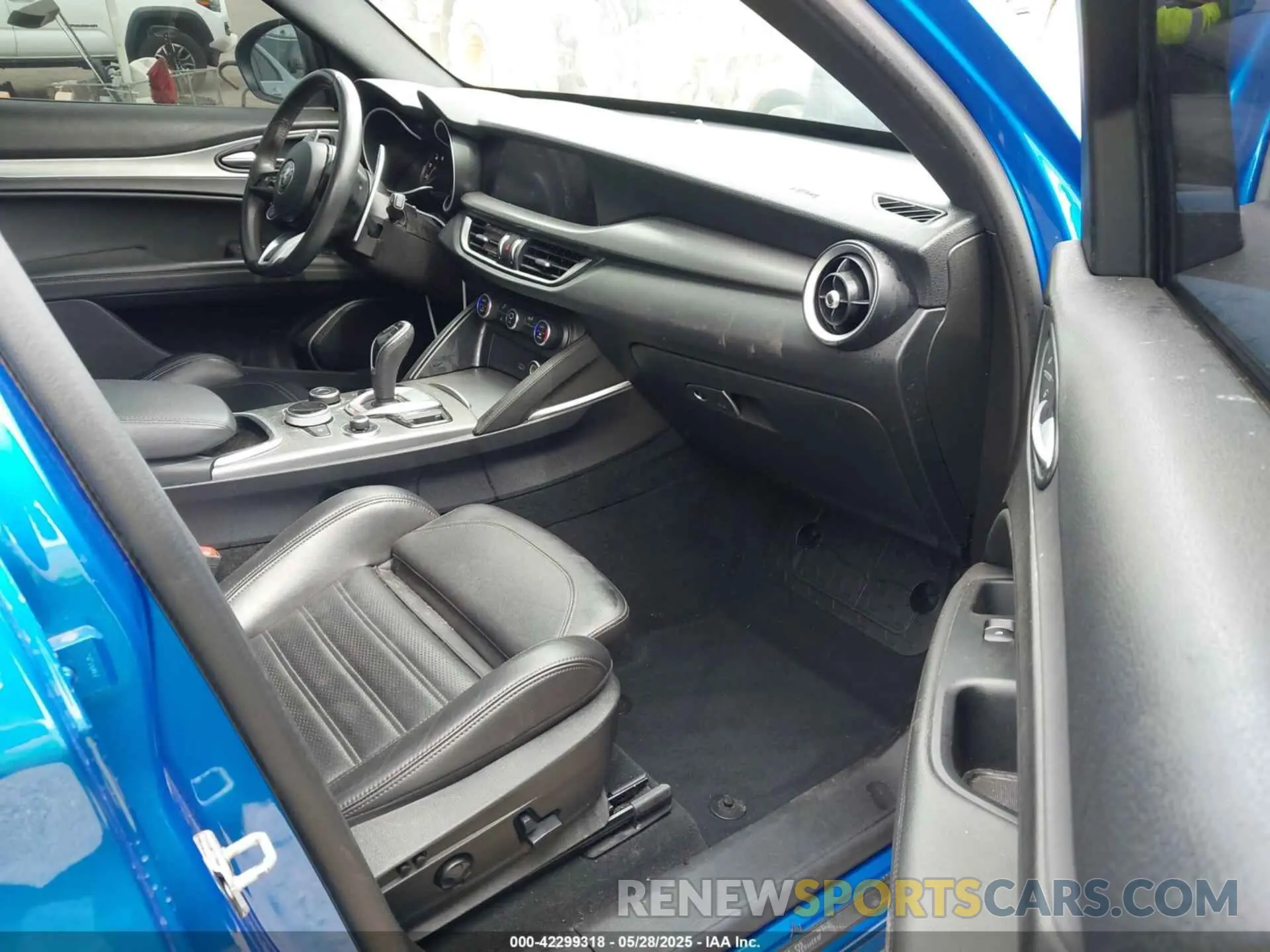 5 Photograph of a damaged car ZASPAKBNXN7D48765 ALFA ROMEO STELVIO 2022