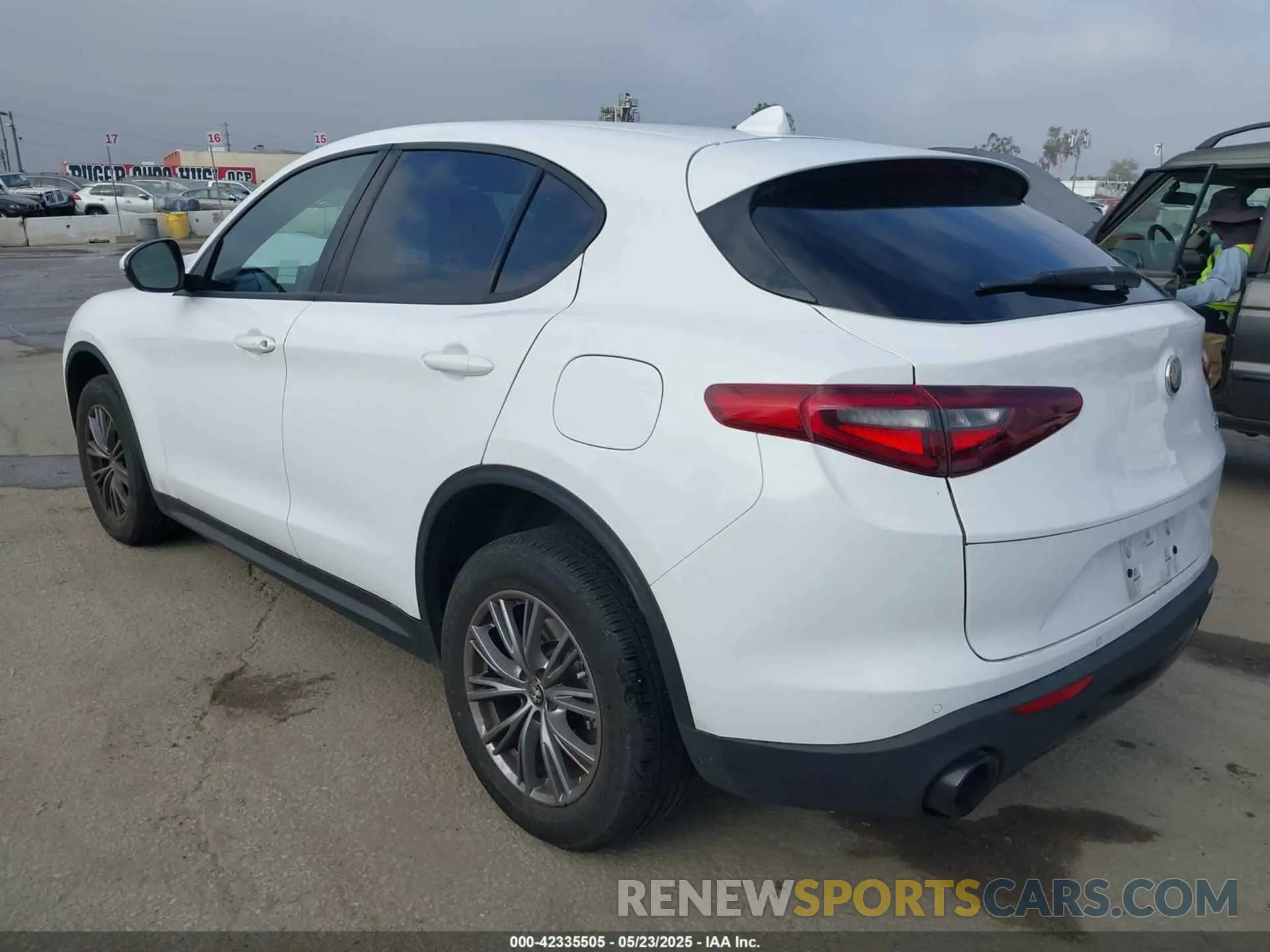 3 Photograph of a damaged car ZASPAJAN1P7D53724 ALFA ROMEO STELVIO 2023