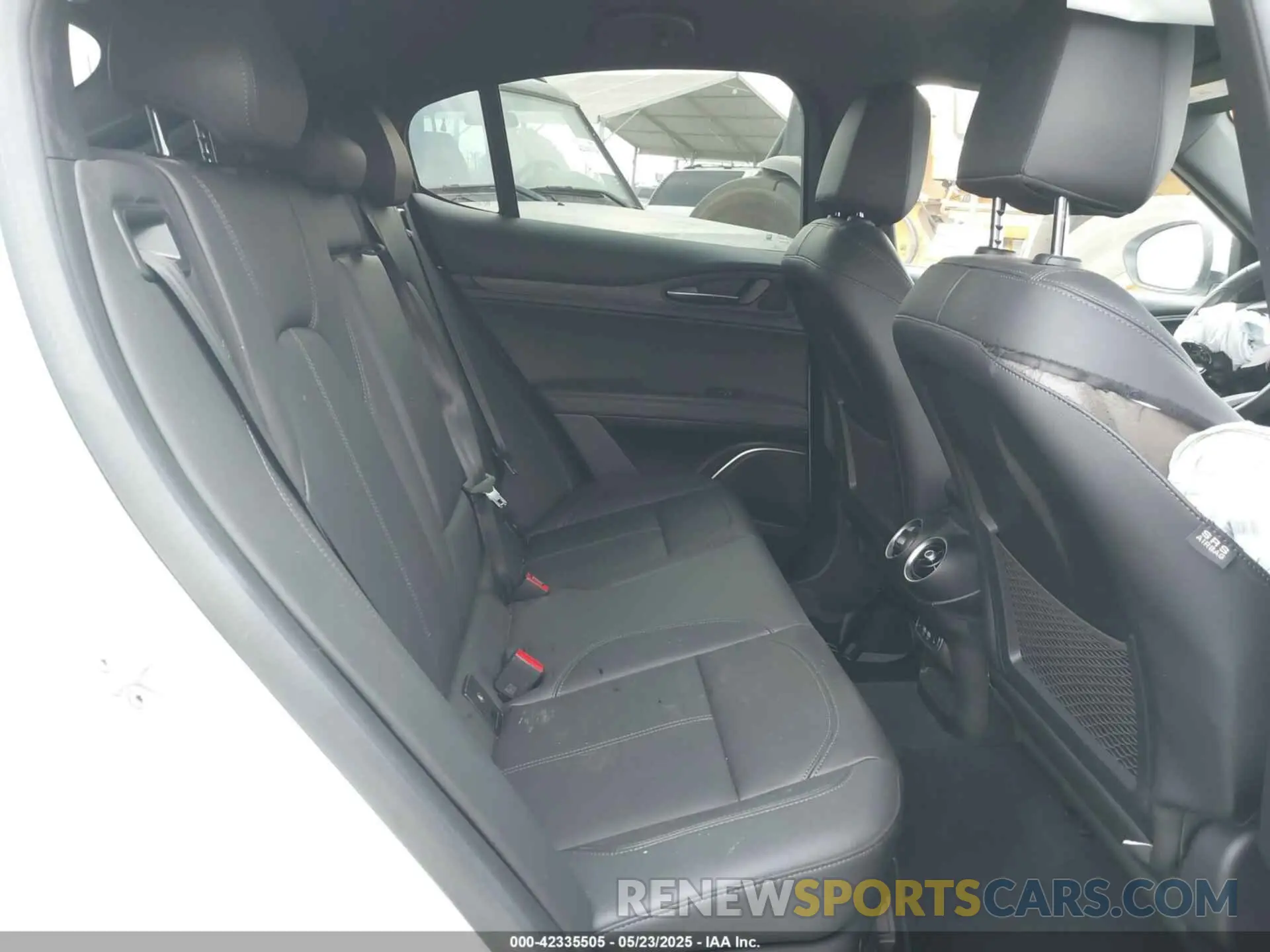 8 Photograph of a damaged car ZASPAJAN1P7D53724 ALFA ROMEO STELVIO 2023